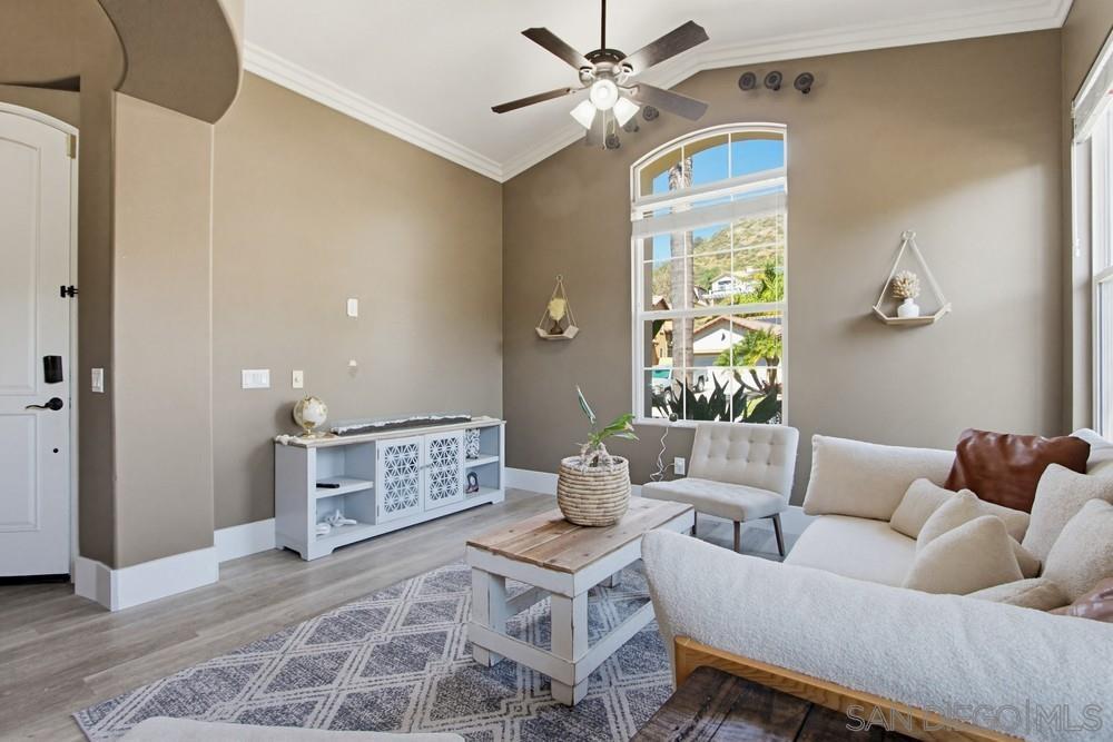 Detail Gallery Image 8 of 75 For Golden Oak Pl, Escondido,  CA 92027 - 5 Beds | 3 Baths