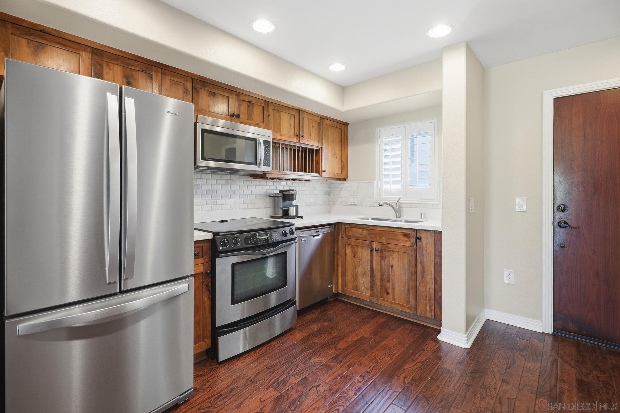 Detail Gallery Image 17 of 24 For 801 W Hawthorn  #406,  San Diego,  CA 92101 - 2 Beds | 2 Baths