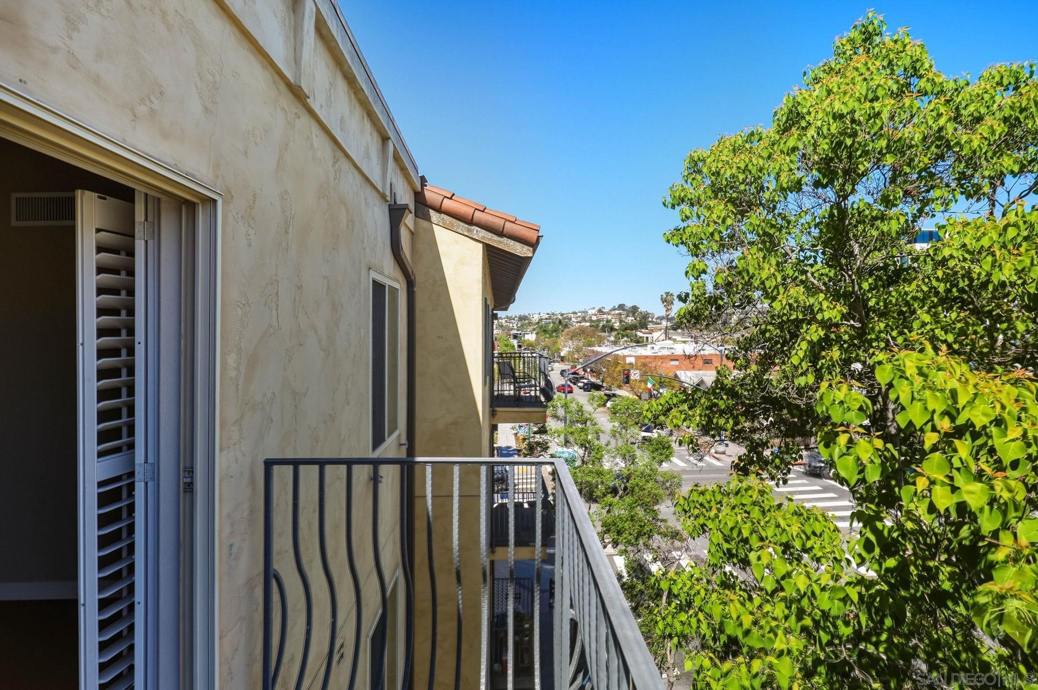 Detail Gallery Image 4 of 24 For 801 W Hawthorn  #406,  San Diego,  CA 92101 - 2 Beds | 2 Baths