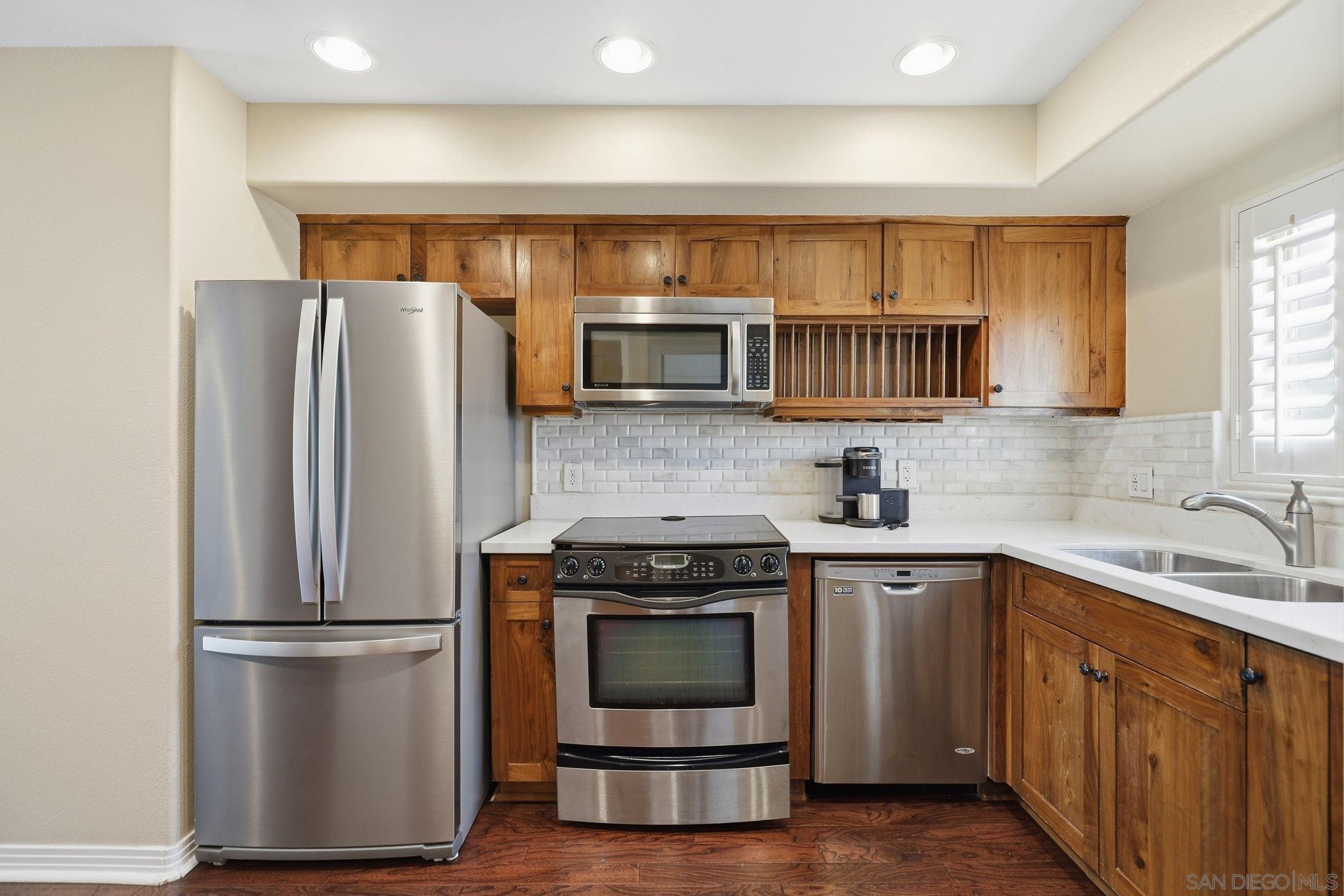 Detail Gallery Image 7 of 24 For 801 W Hawthorn  #406,  San Diego,  CA 92101 - 2 Beds | 2 Baths