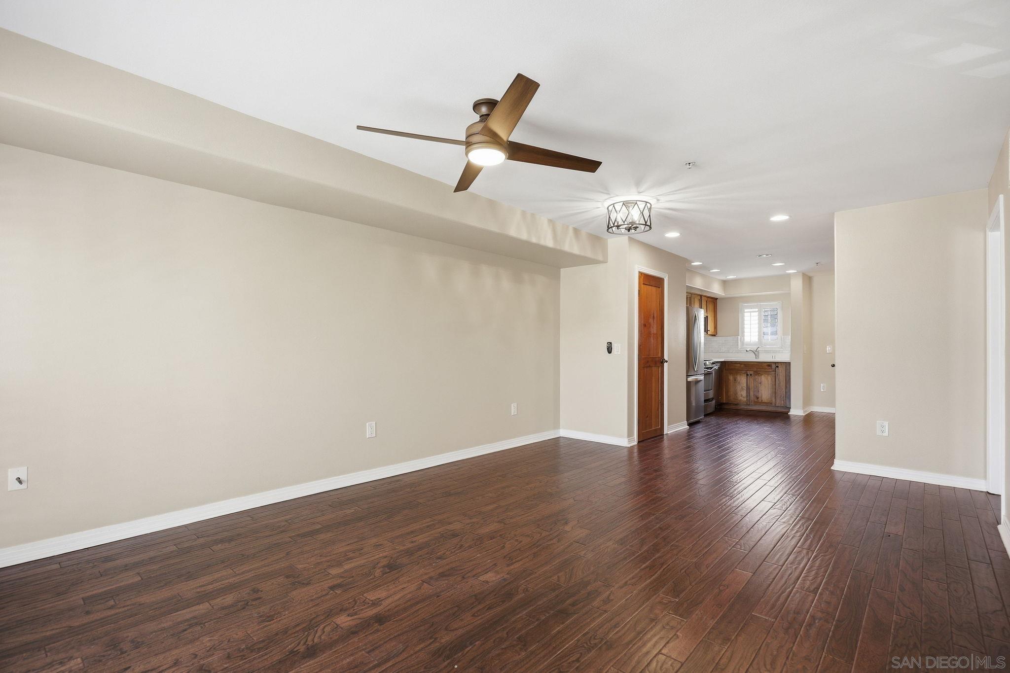 Detail Gallery Image 10 of 24 For 801 W Hawthorn  #406,  San Diego,  CA 92101 - 2 Beds | 2 Baths