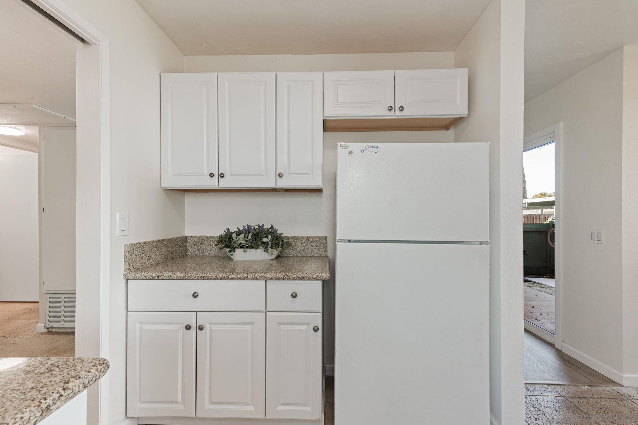 Detail Gallery Image 8 of 23 For 1811 E Grand Ave  #105,  Escondido,  CA 92027 - 2 Beds | 2 Baths