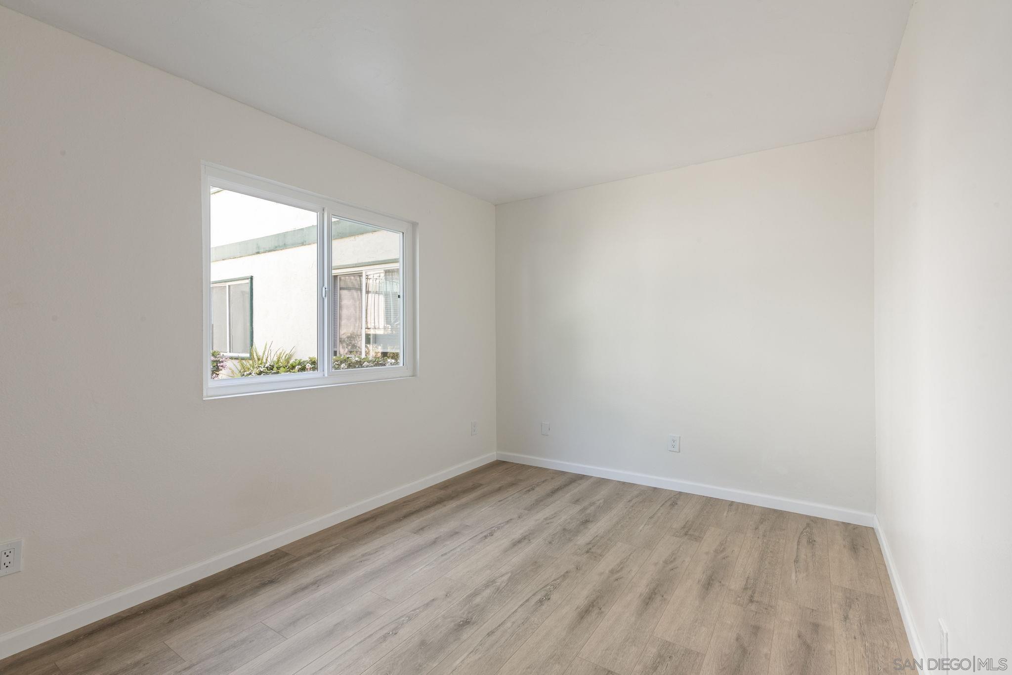 Detail Gallery Image 10 of 23 For 1811 E Grand Ave  #105,  Escondido,  CA 92027 - 2 Beds | 2 Baths