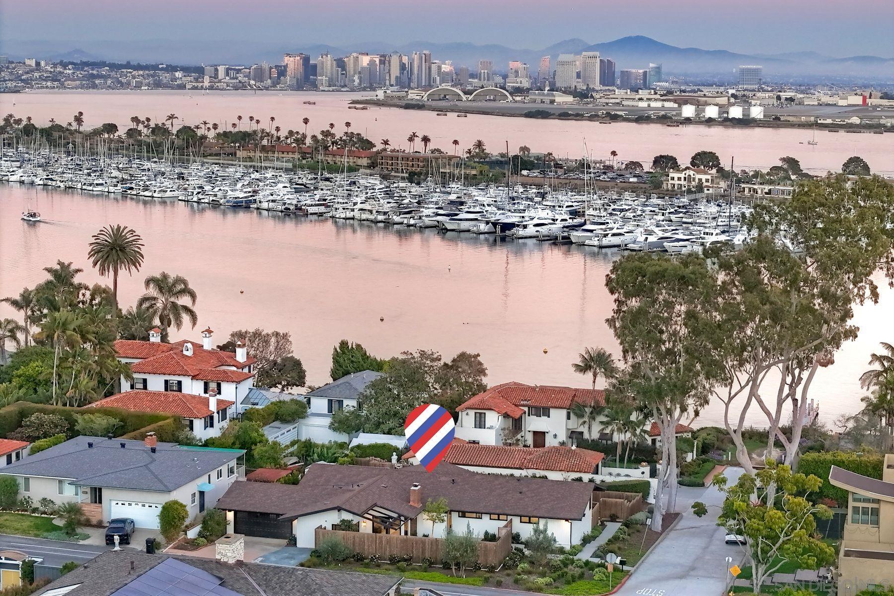 Detail Gallery Image 14 of 63 For 2980  Nichols St, San Diego,  CA 92106 - 4 Beds | 3 Baths