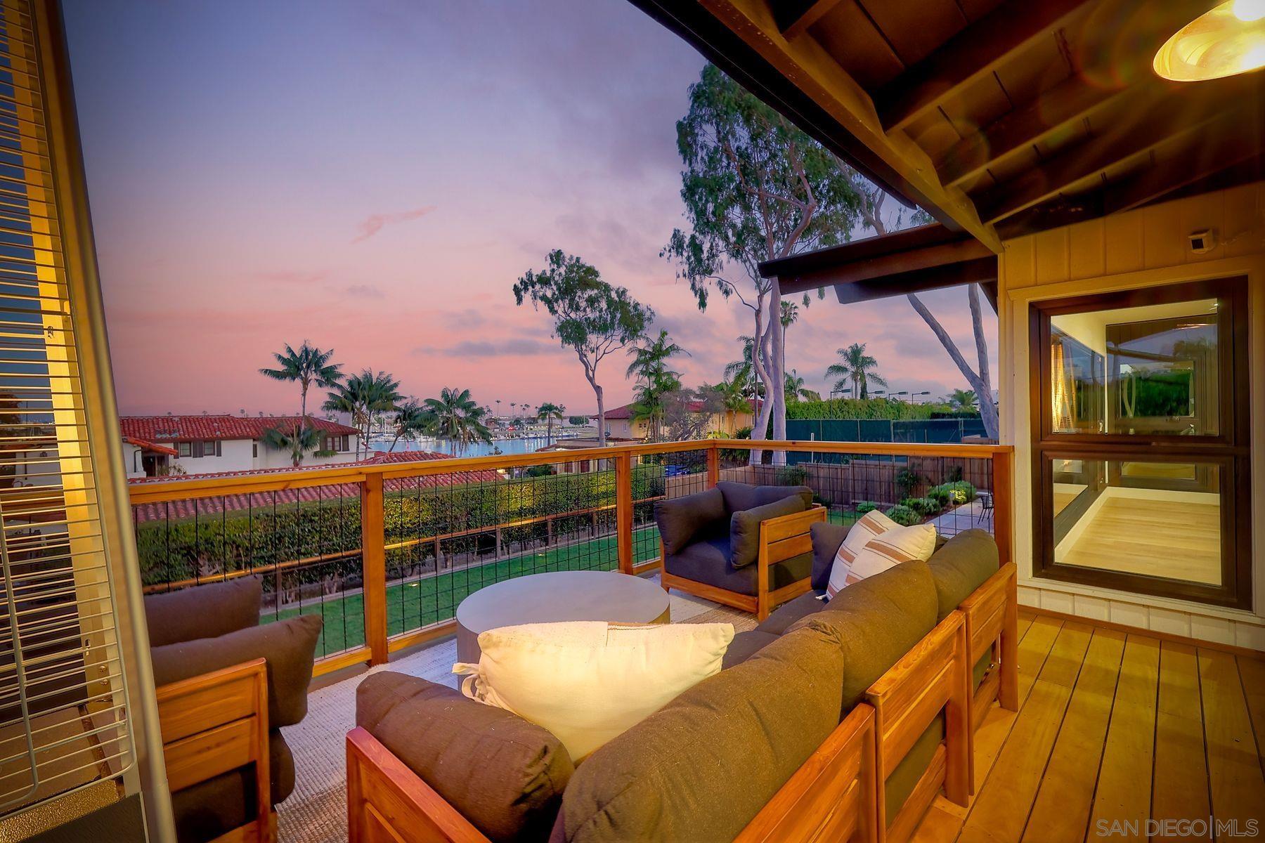 Detail Gallery Image 18 of 63 For 2980  Nichols St, San Diego,  CA 92106 - 4 Beds | 3 Baths