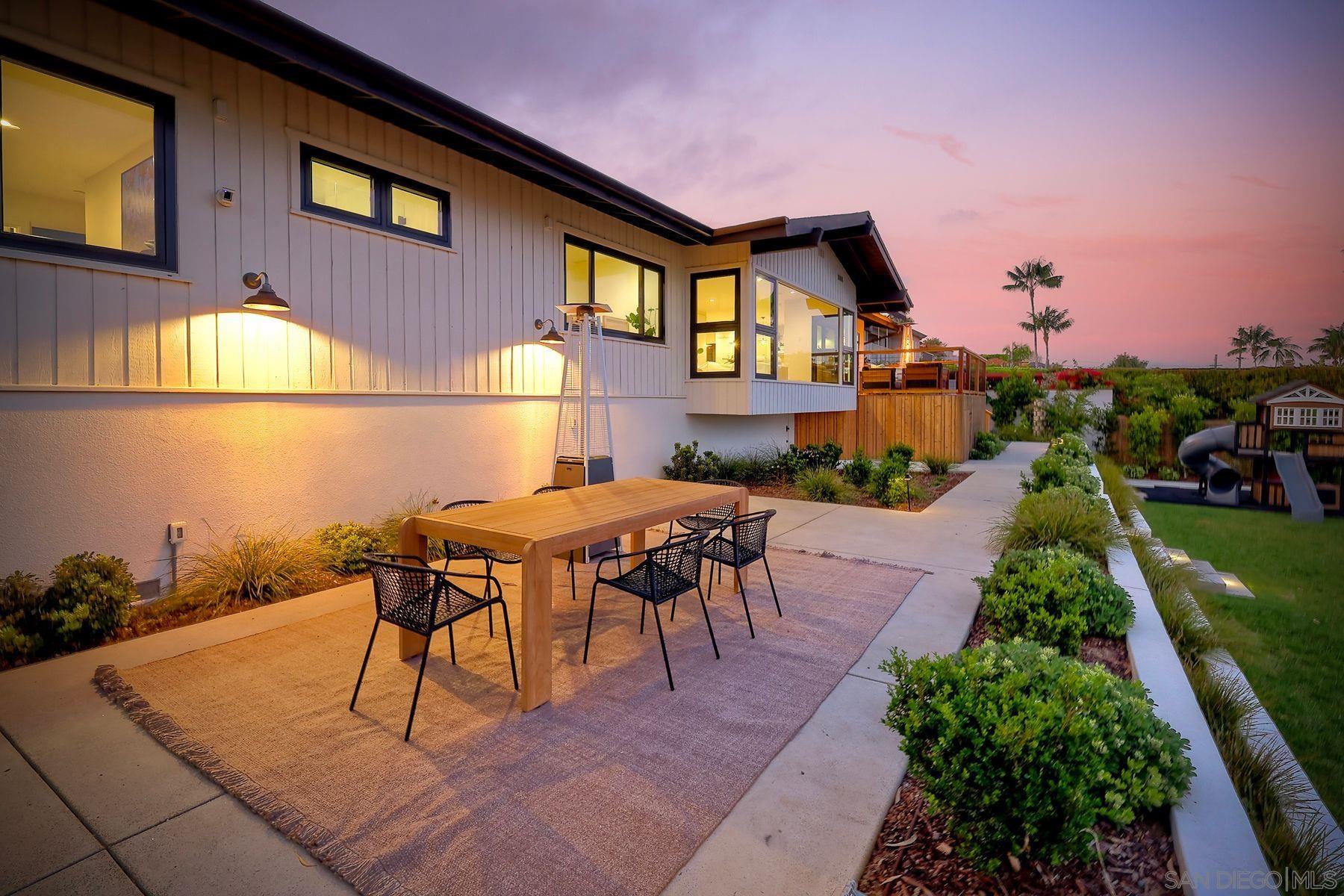 Detail Gallery Image 24 of 63 For 2980  Nichols St, San Diego,  CA 92106 - 4 Beds | 3 Baths