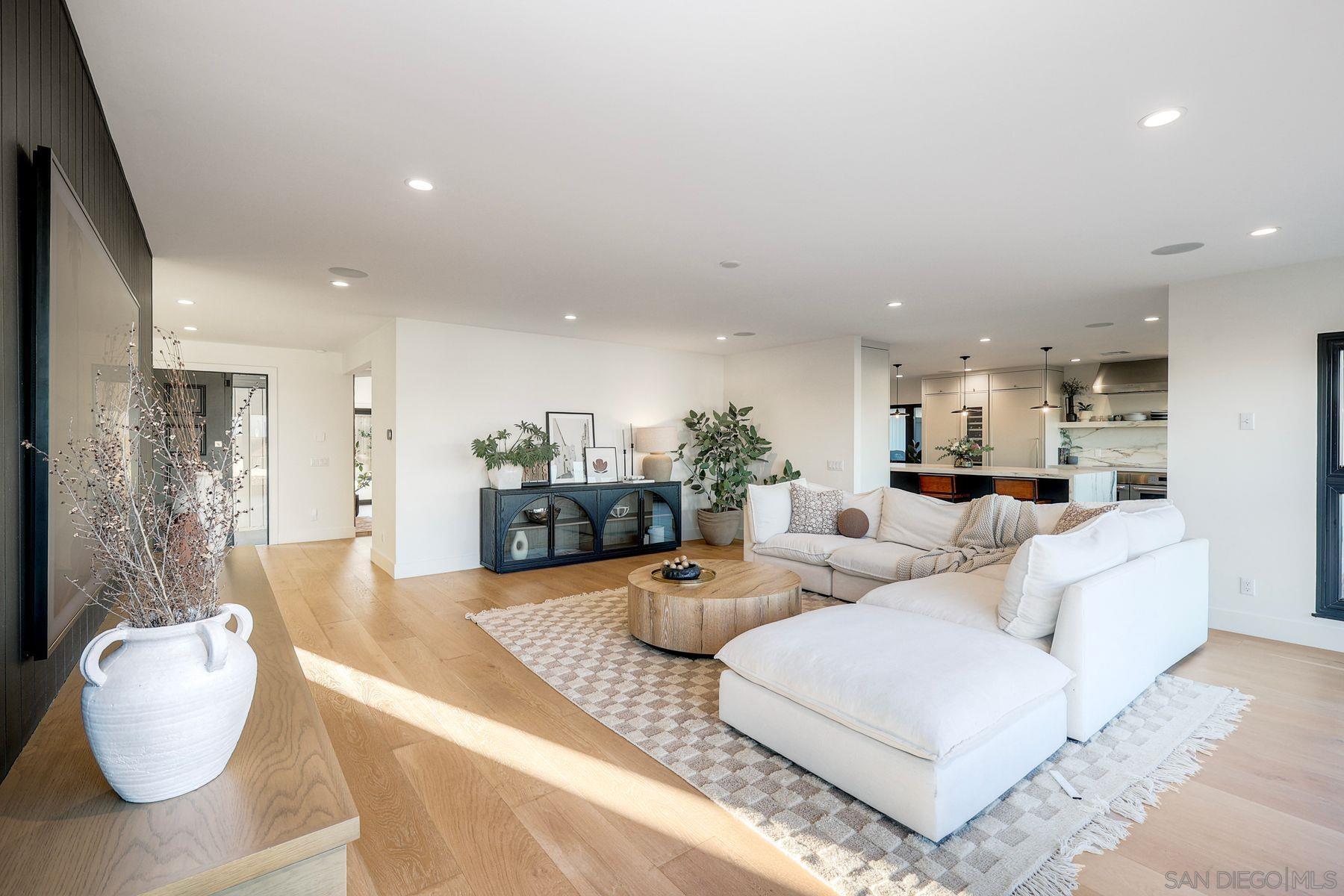 Detail Gallery Image 35 of 63 For 2980  Nichols St, San Diego,  CA 92106 - 4 Beds | 3 Baths