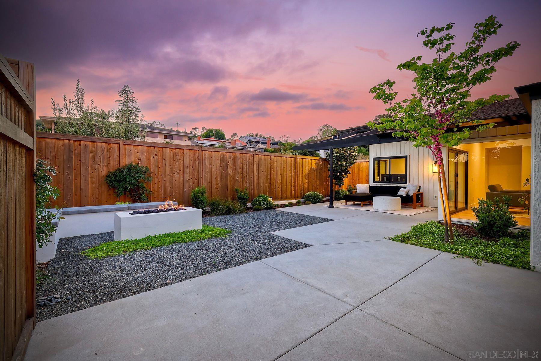 Detail Gallery Image 47 of 63 For 2980  Nichols St, San Diego,  CA 92106 - 4 Beds | 3 Baths