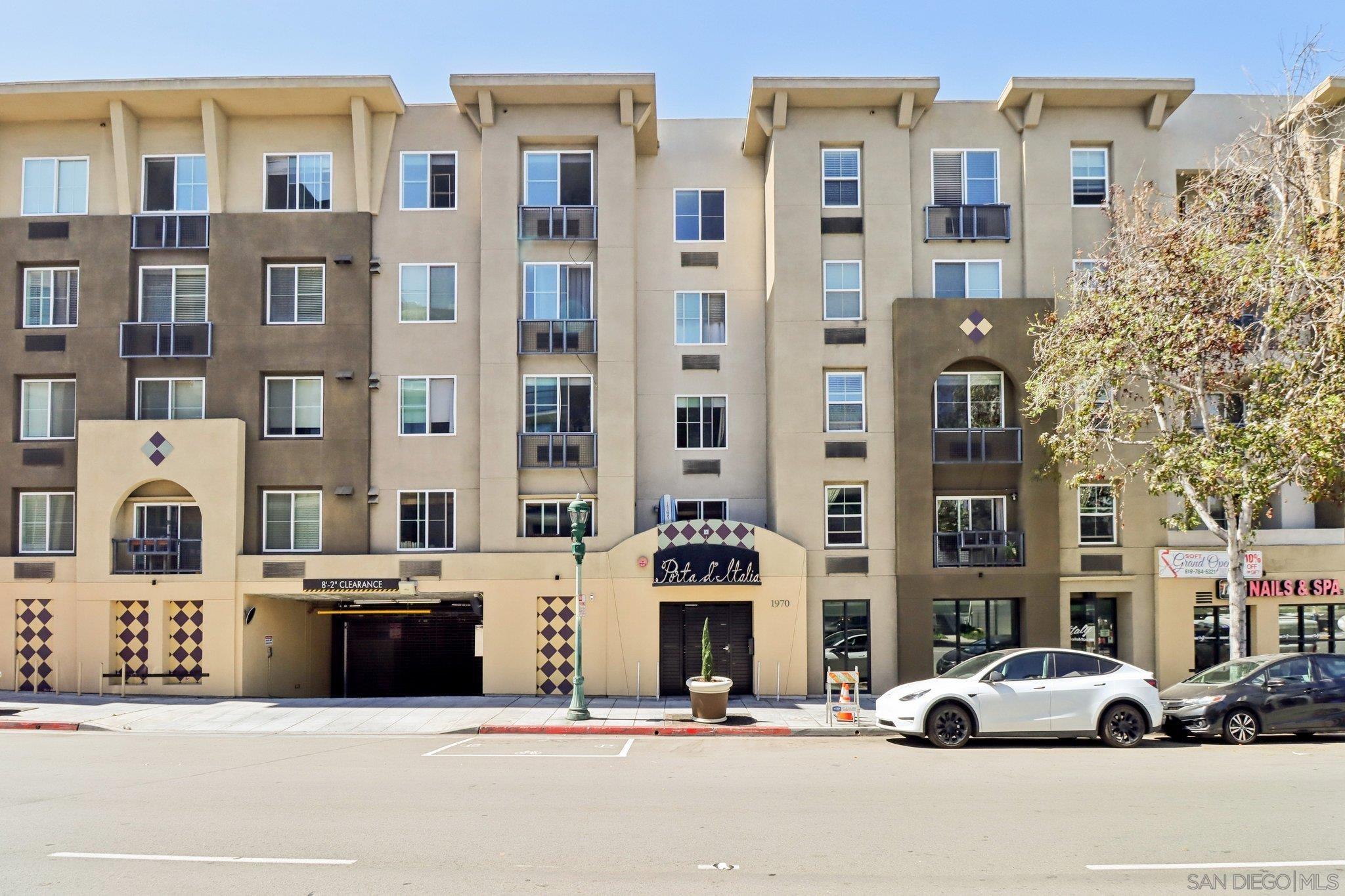 Detail Gallery Image 29 of 42 For 1970  Columbia Street  #301,  San Diego,  CA 92101 - 1 Beds | 1 Baths