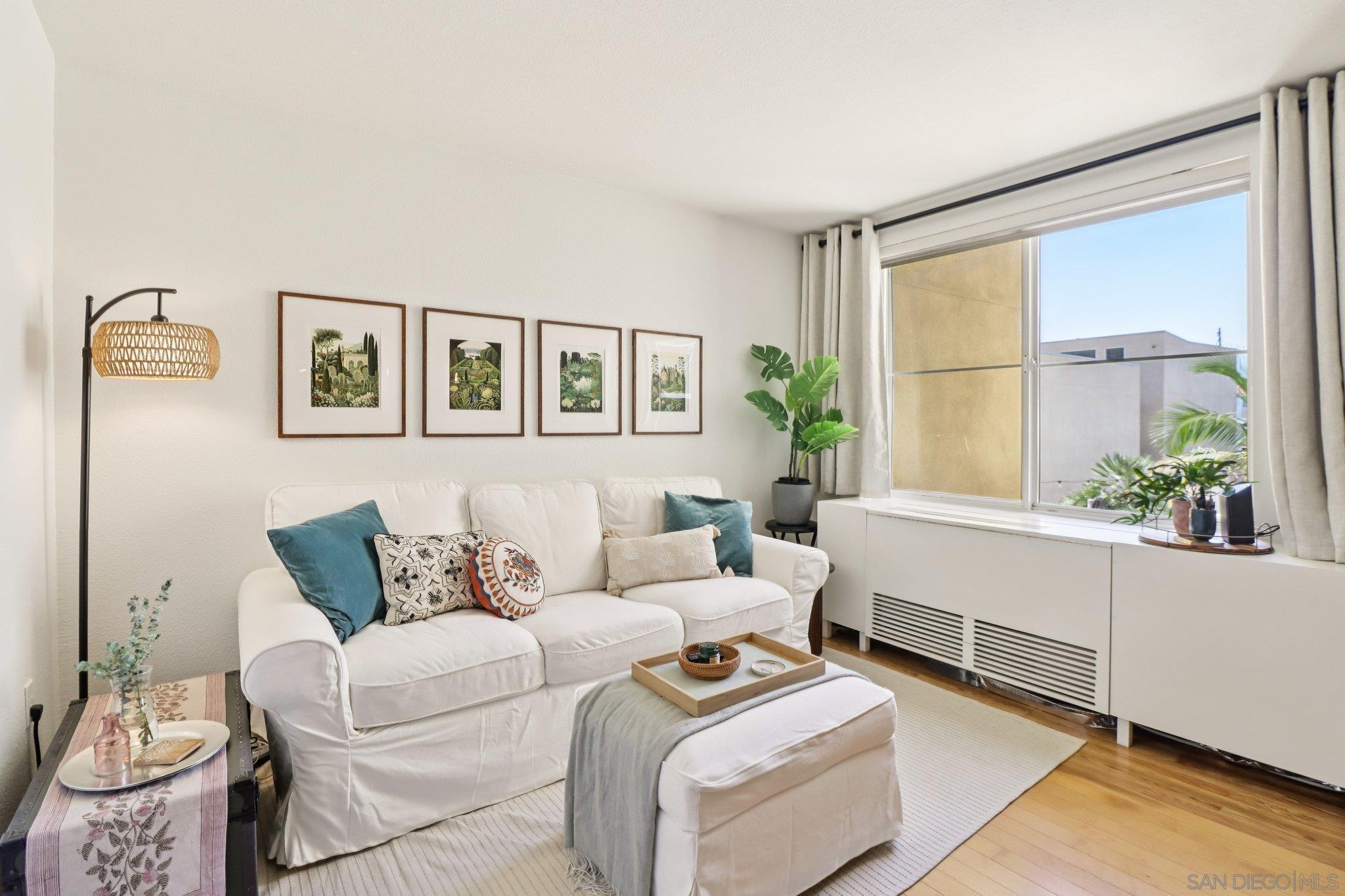 Detail Gallery Image 4 of 42 For 1970  Columbia Street  #301,  San Diego,  CA 92101 - 1 Beds | 1 Baths