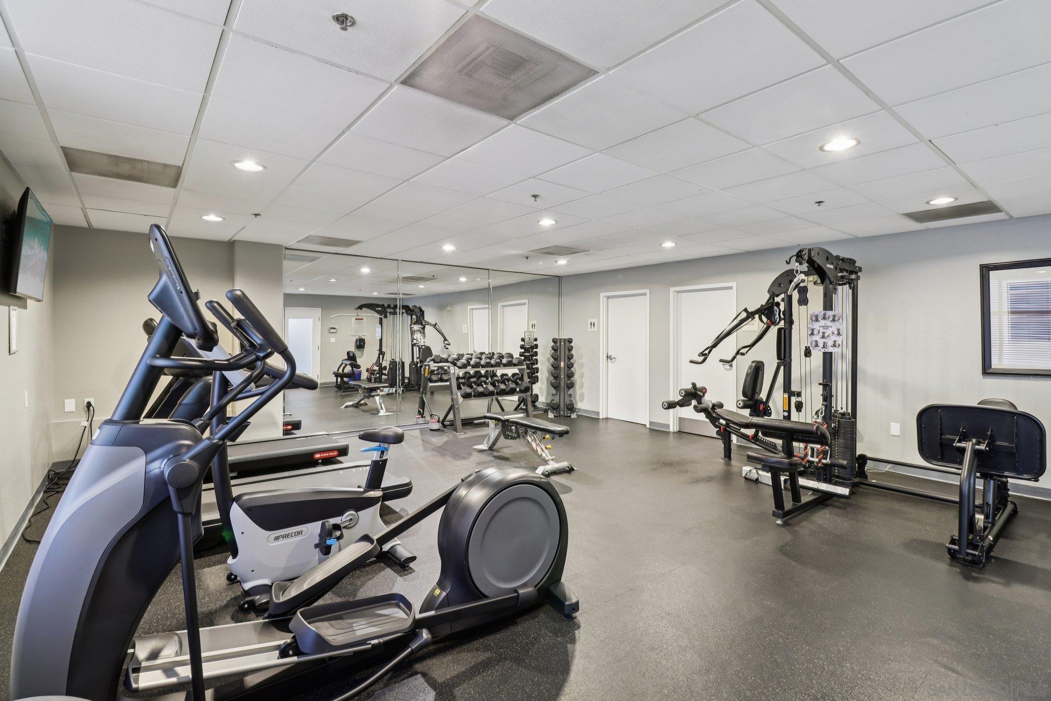 Detail Gallery Image 36 of 42 For 1970  Columbia Street  #301,  San Diego,  CA 92101 - 1 Beds | 1 Baths