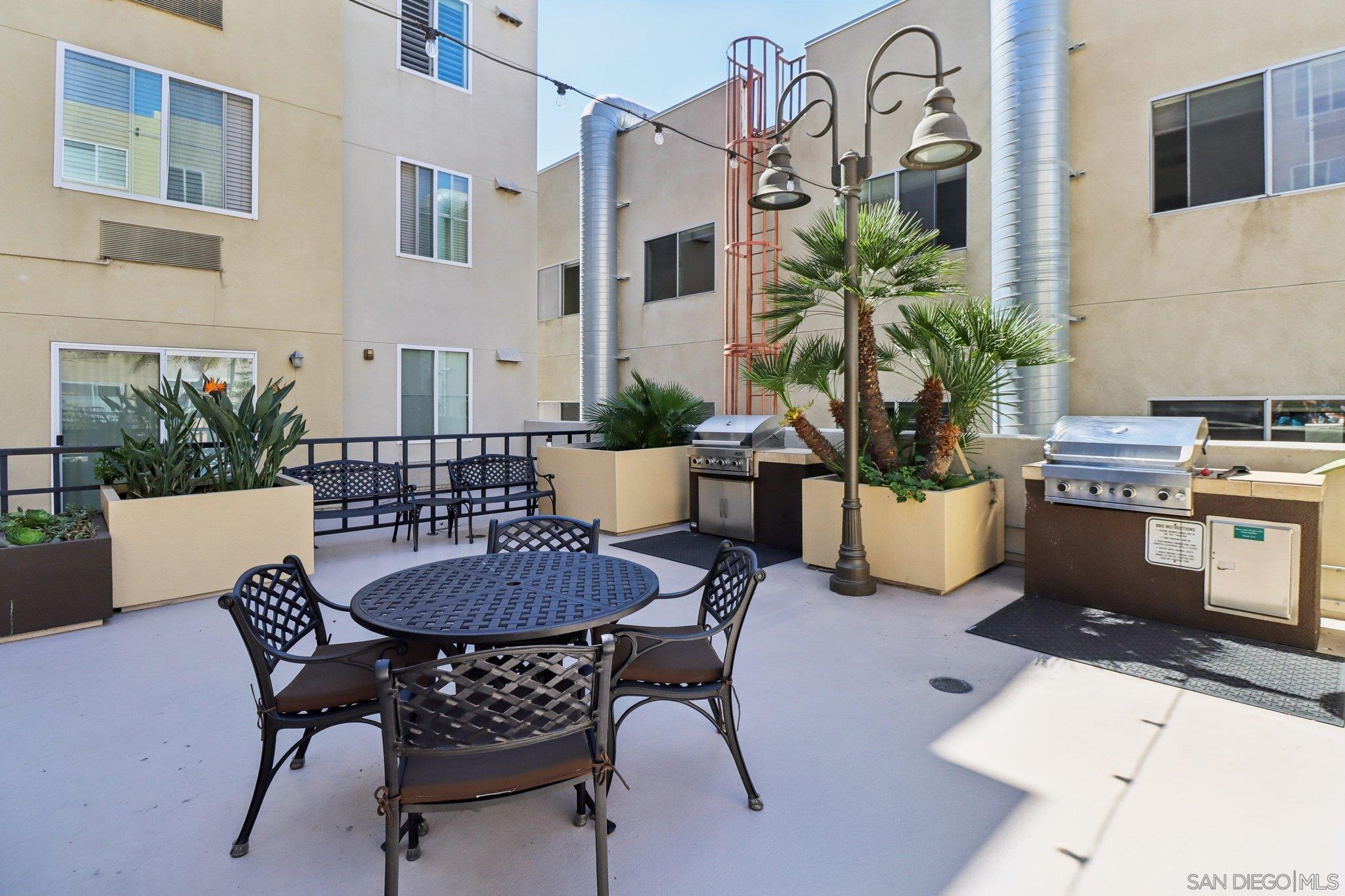 Detail Gallery Image 40 of 42 For 1970  Columbia Street  #301,  San Diego,  CA 92101 - 1 Beds | 1 Baths