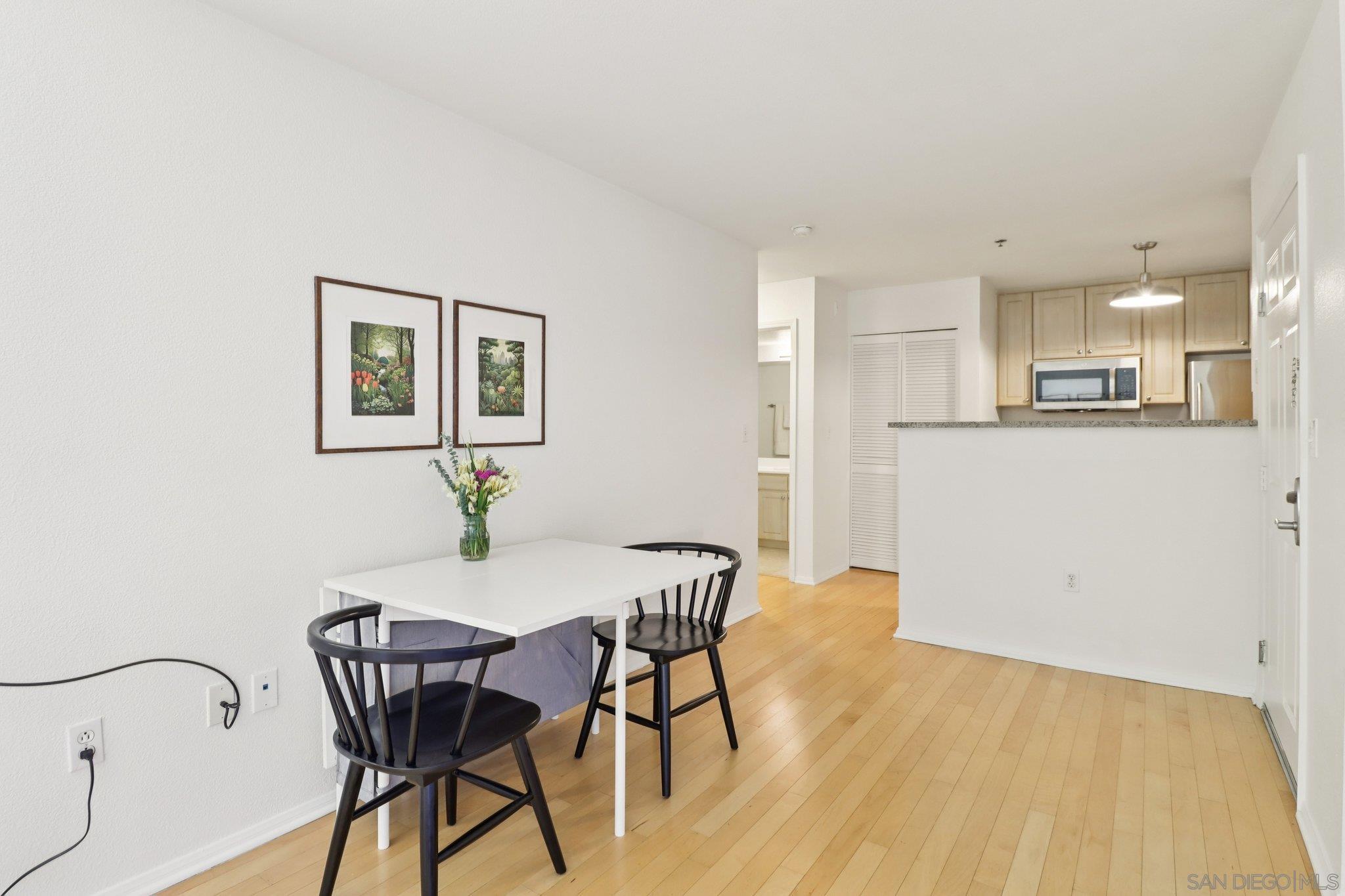 Detail Gallery Image 10 of 42 For 1970  Columbia Street  #301,  San Diego,  CA 92101 - 1 Beds | 1 Baths