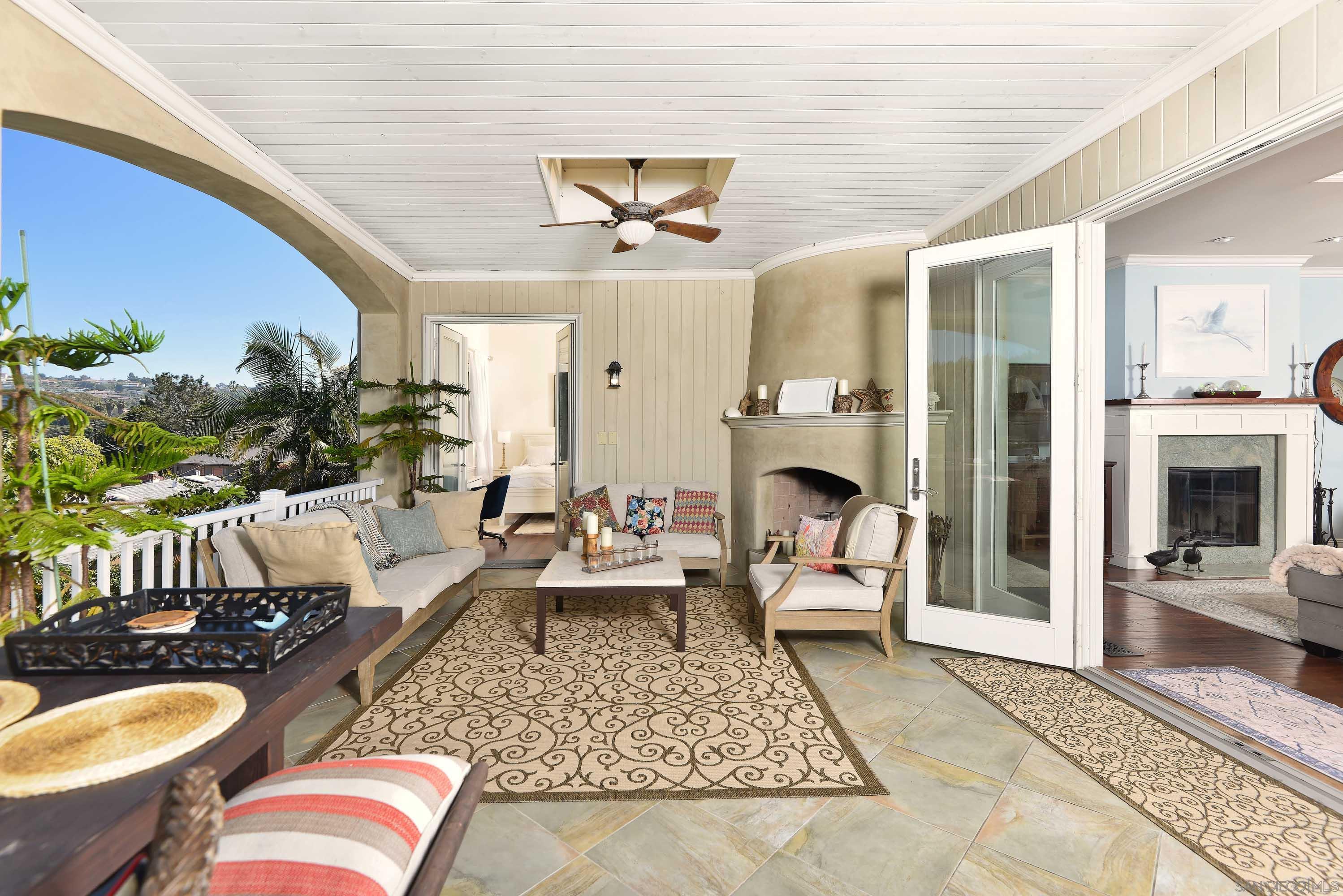 Detail Gallery Image 12 of 48 For 7948  Roseland Dr, La Jolla,  CA 92037 - 5 Beds | 4 Baths