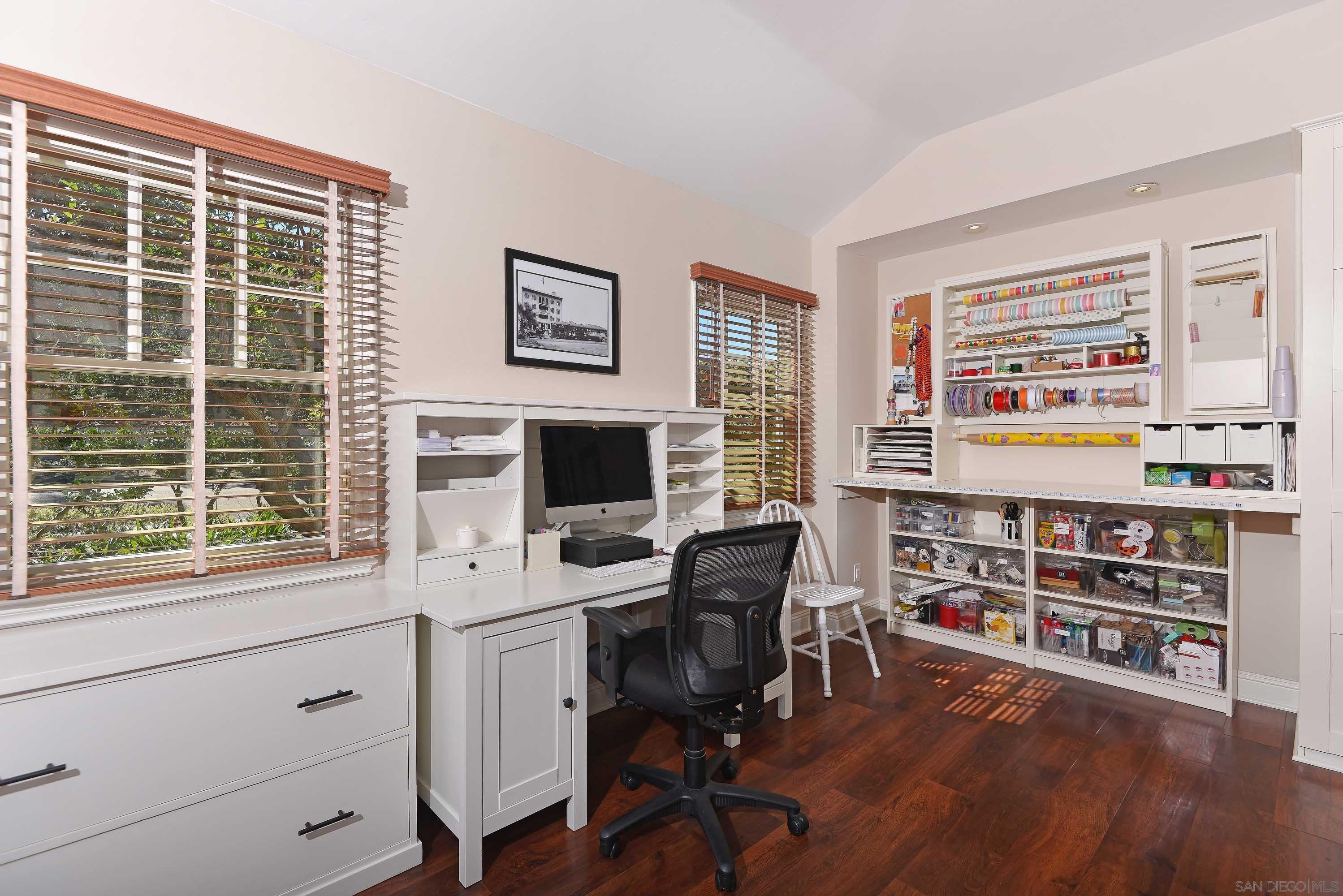 Detail Gallery Image 27 of 48 For 7948  Roseland Dr, La Jolla,  CA 92037 - 5 Beds | 4 Baths