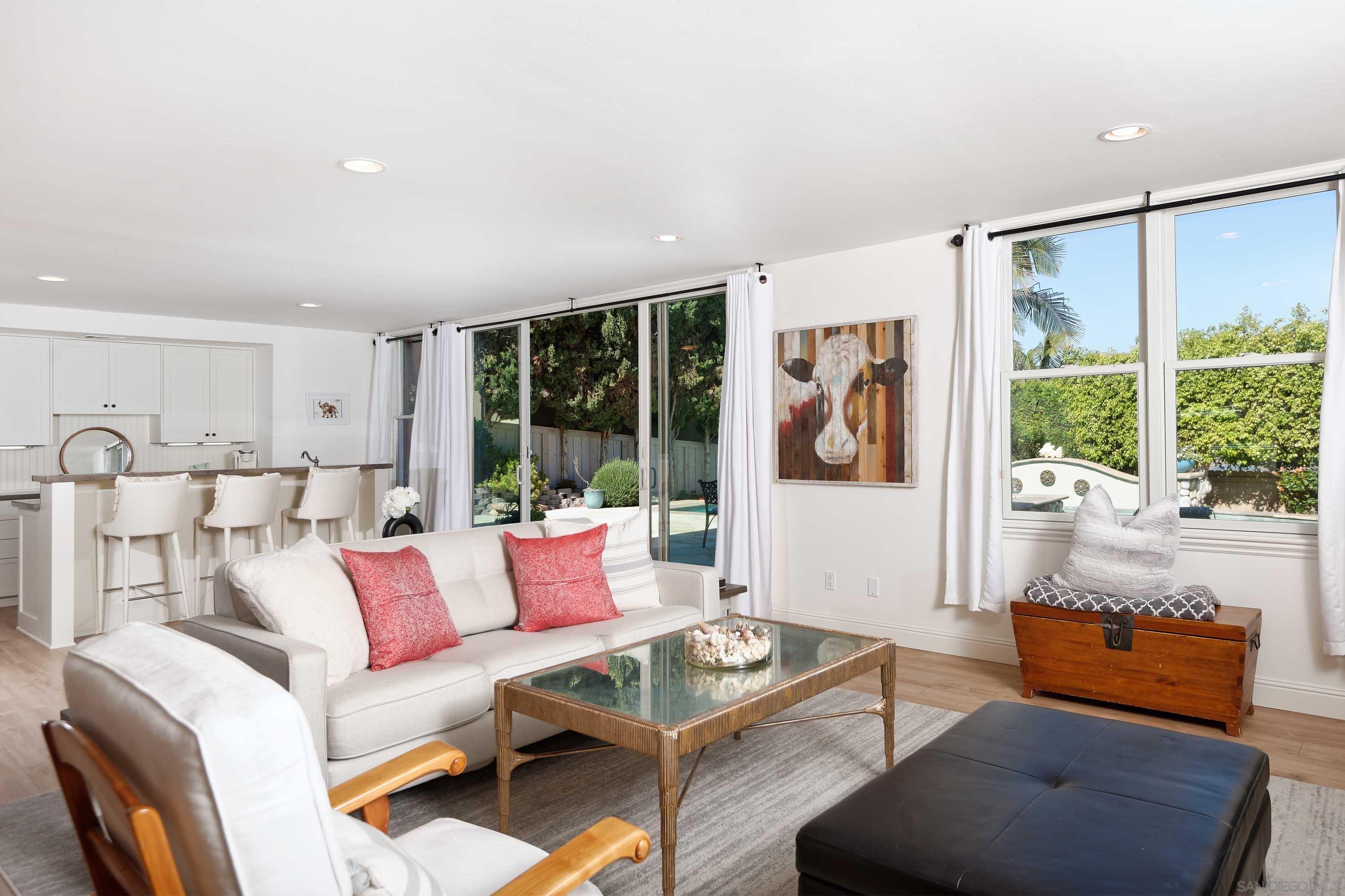 Detail Gallery Image 30 of 48 For 7948  Roseland Dr, La Jolla,  CA 92037 - 5 Beds | 4 Baths