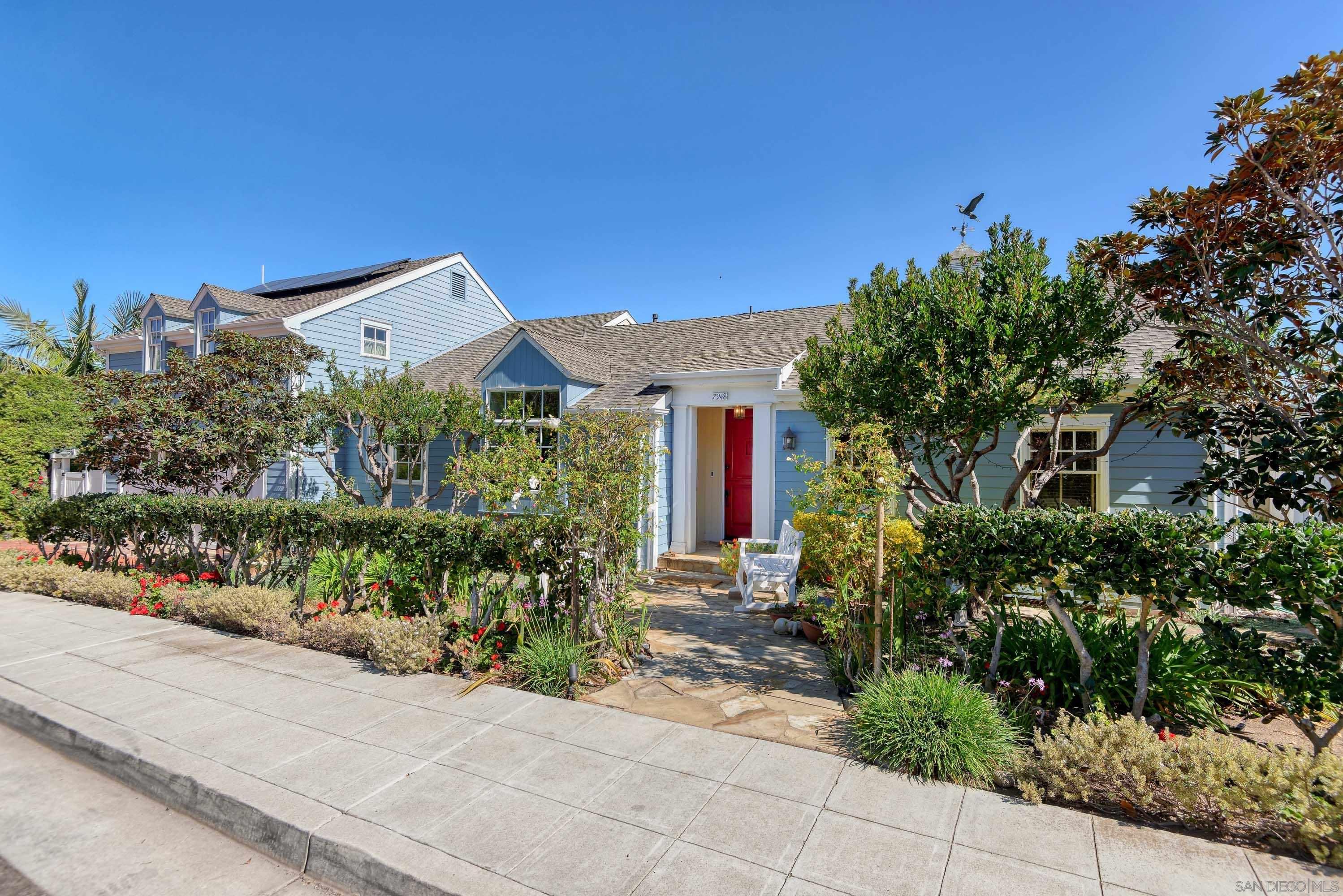 Detail Gallery Image 37 of 48 For 7948  Roseland Dr, La Jolla,  CA 92037 - 5 Beds | 4 Baths