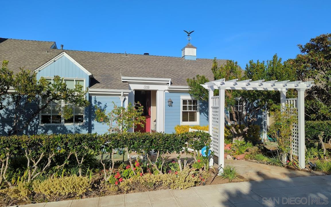 Detail Gallery Image 7 of 48 For 7948  Roseland Dr, La Jolla,  CA 92037 - 5 Beds | 4 Baths