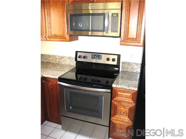 Detail Gallery Image 6 of 23 For 10317  Santana Ranch Dr, Santee,  CA 92071 - 3 Beds | 1/1 Baths