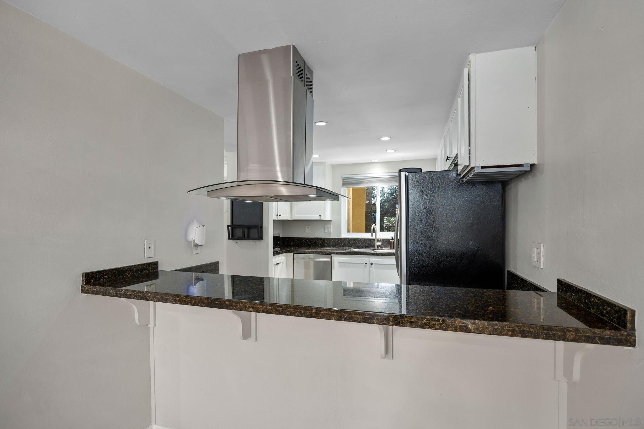 Detail Gallery Image 12 of 42 For 3502  Pringle St  #102,  San Diego,  CA 92110 - 2 Beds | 2 Baths