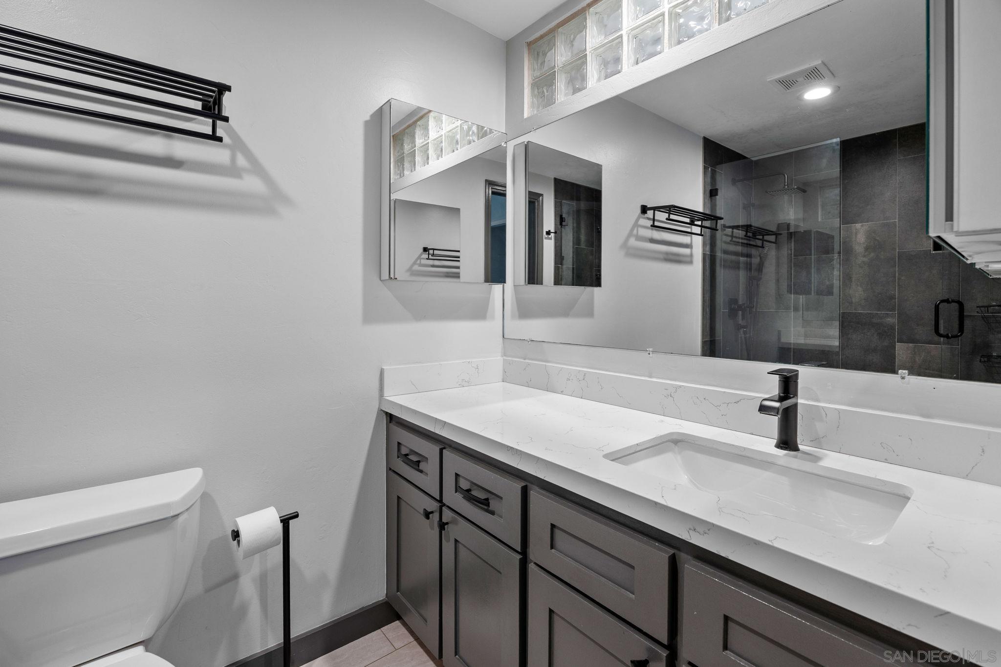 Detail Gallery Image 24 of 42 For 3502  Pringle St  #102,  San Diego,  CA 92110 - 2 Beds | 2 Baths