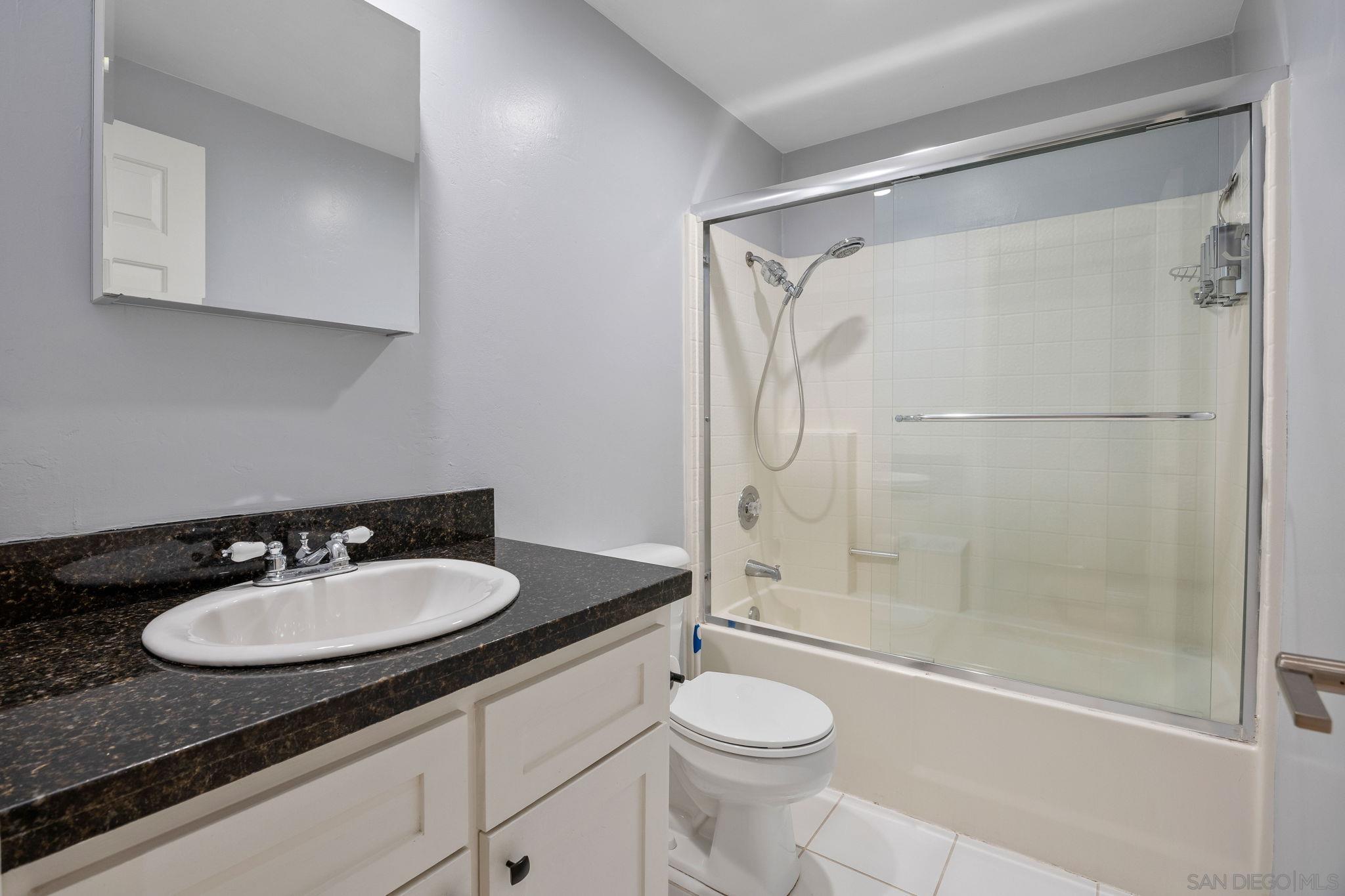 Detail Gallery Image 28 of 42 For 3502  Pringle St  #102,  San Diego,  CA 92110 - 2 Beds | 2 Baths