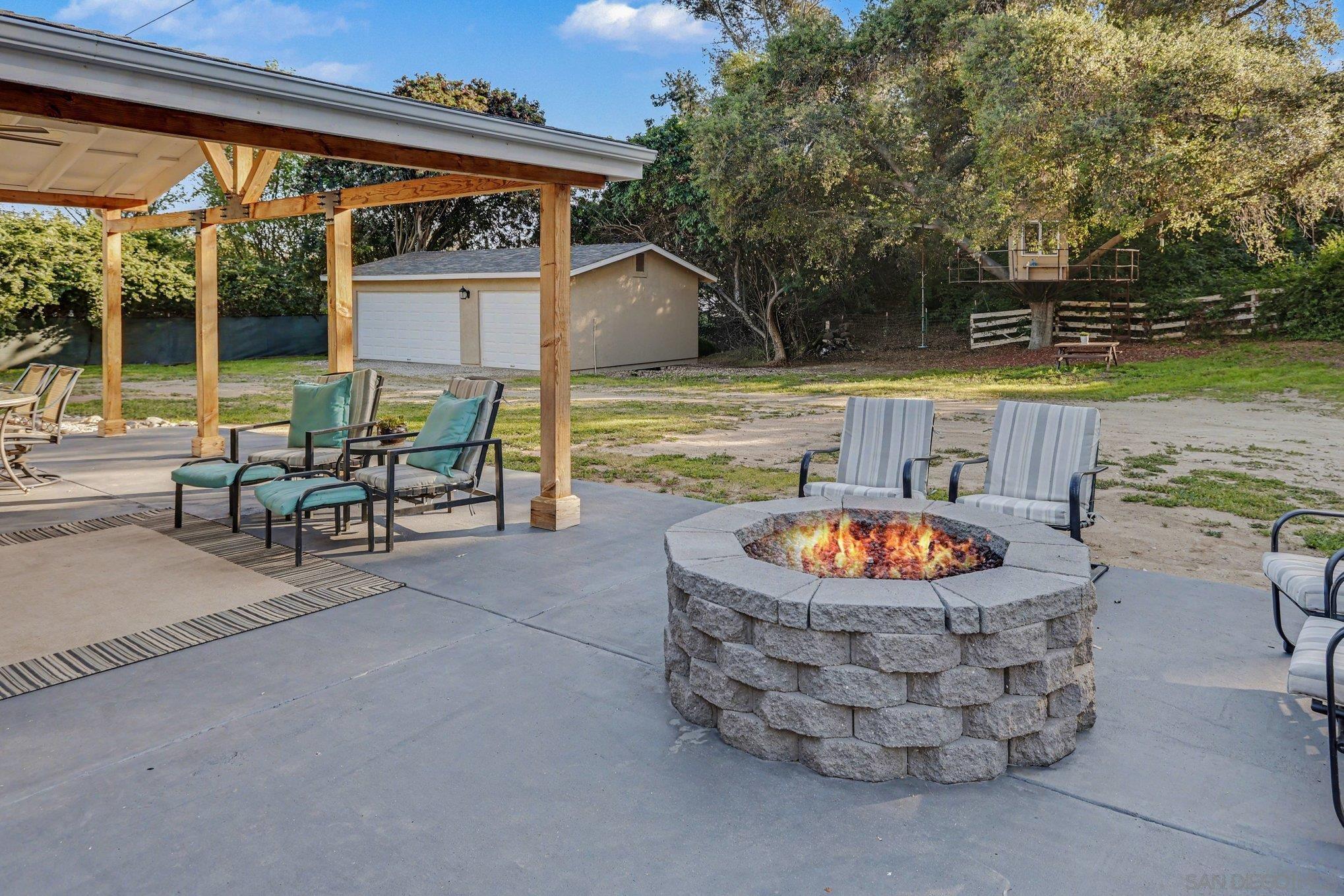 Detail Gallery Image 21 of 29 For 30960  Mission, Bonsall,  CA 92003 - 4 Beds | 2 Baths