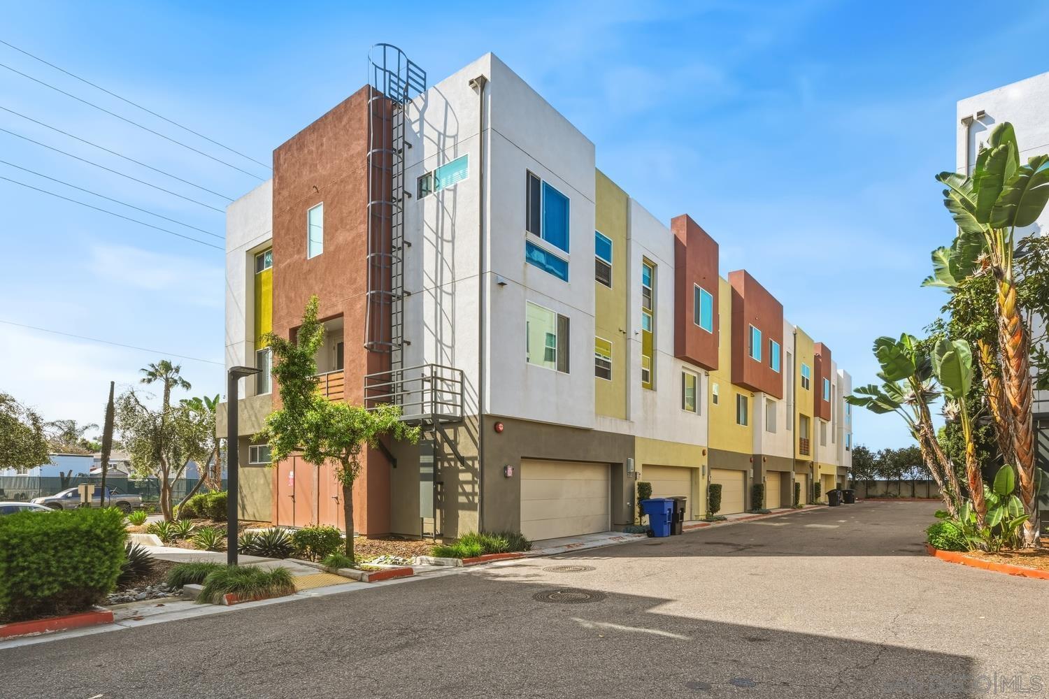 Detail Gallery Image 2 of 38 For 748  Shoreline, Chula Vista,  CA 91910 - 4 Beds | 3/1 Baths