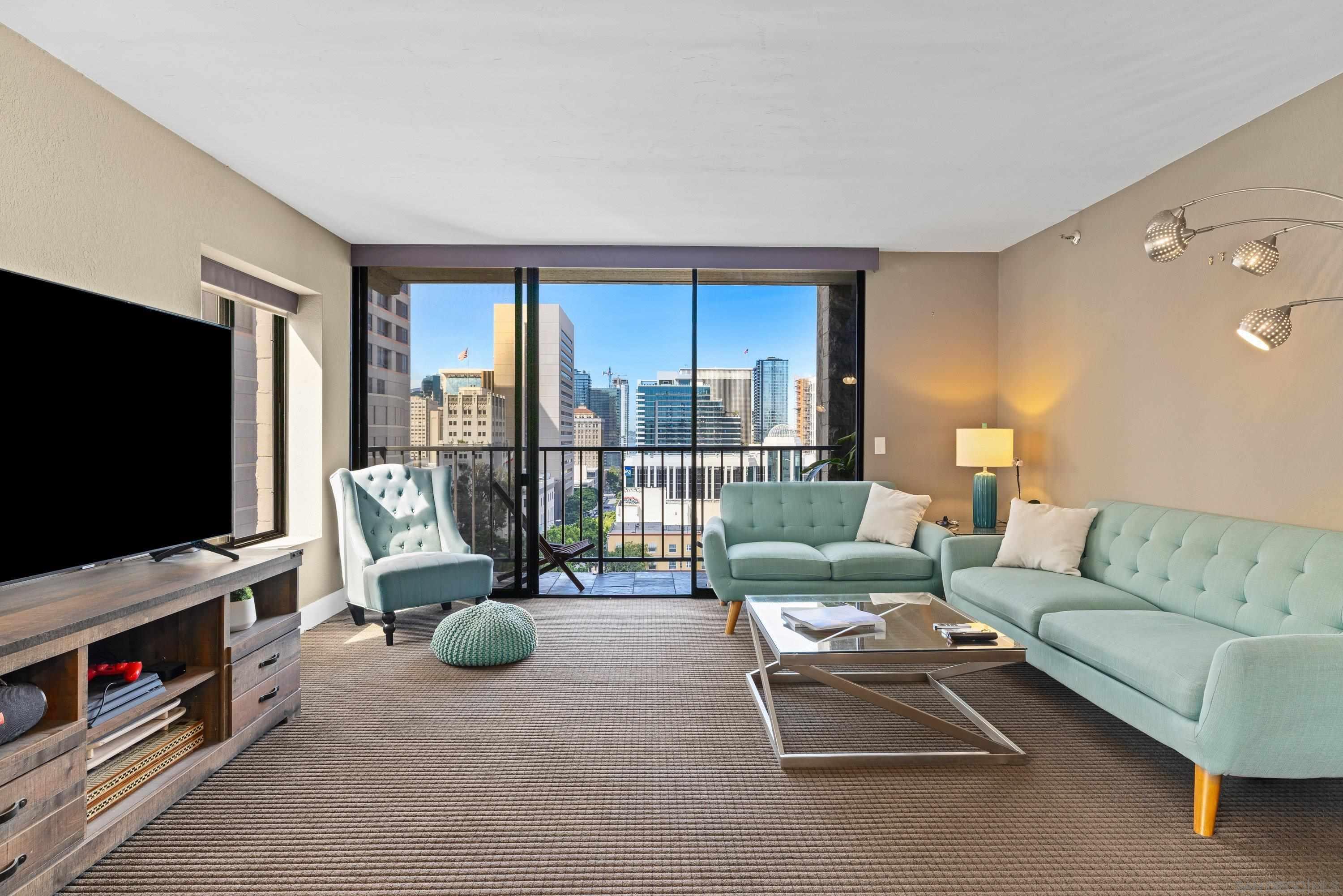 Detail Gallery Image 2 of 27 For 1333  8th Ave  #705,  San Diego,  CA 92101 - 2 Beds | 2 Baths