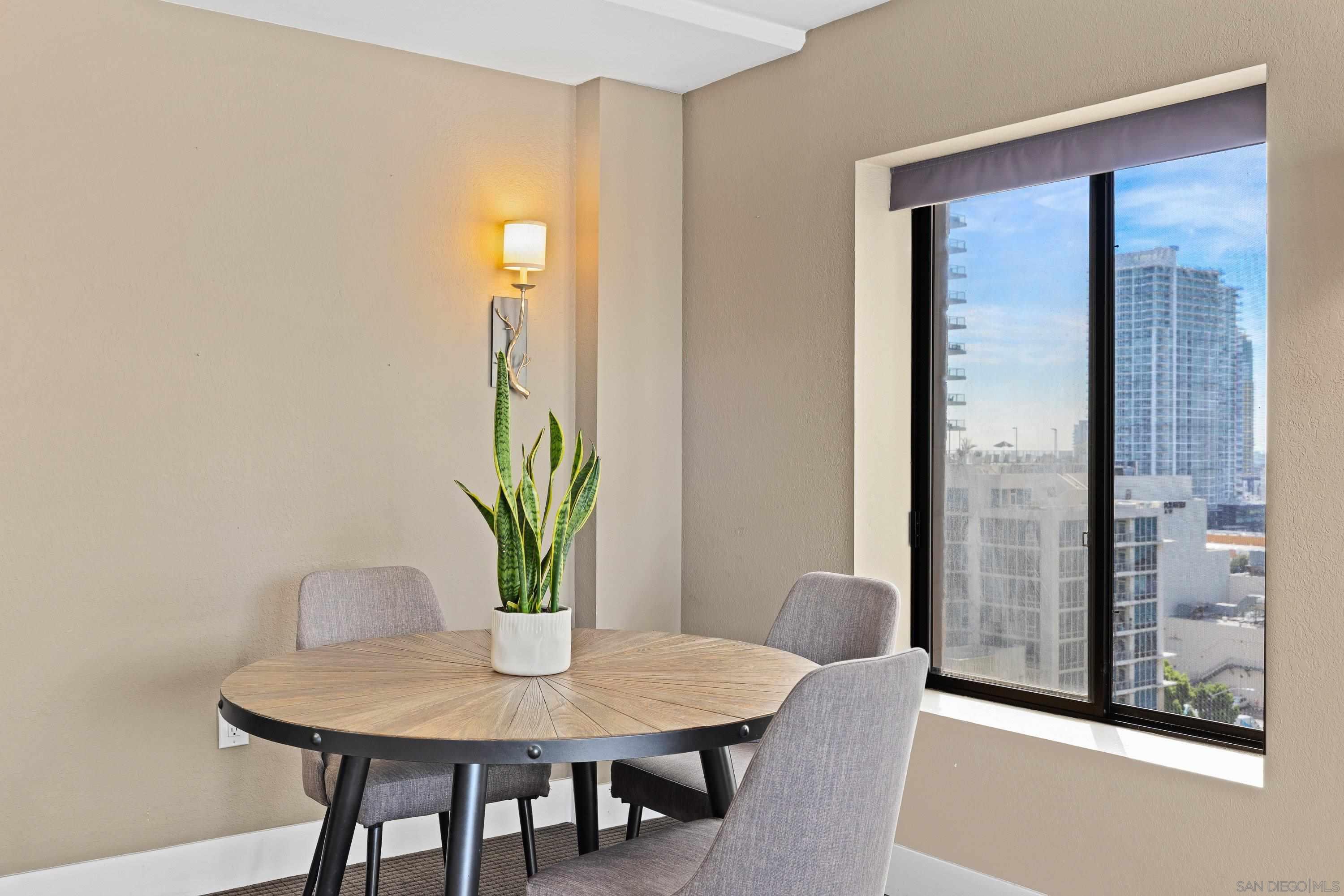 Detail Gallery Image 8 of 27 For 1333  8th Ave  #705,  San Diego,  CA 92101 - 2 Beds | 2 Baths