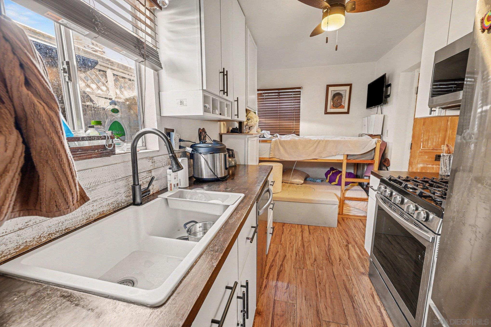 Detail Gallery Image 5 of 27 For 1109-1111  Grand, San Diego,  CA 92109 - – Beds | – Baths