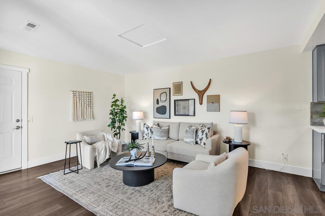 Detail Gallery Image 11 of 50 For 11530  Alkaid, San Diego,  CA 92126 - 3 Beds | 2/1 Baths