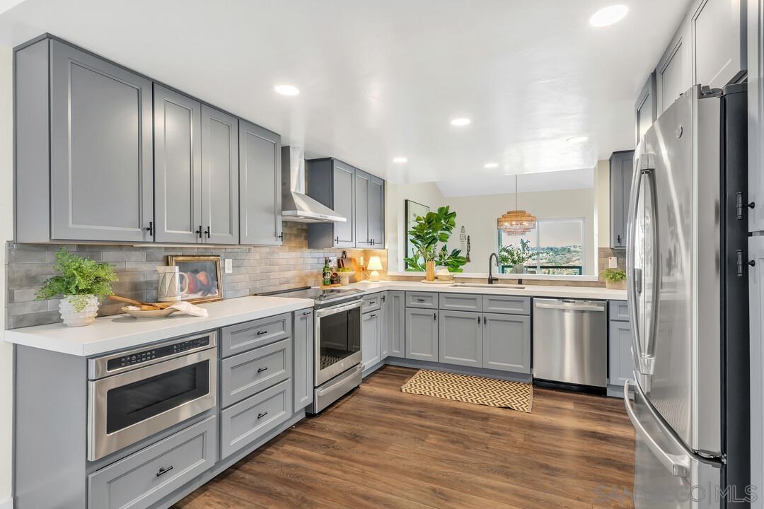 Detail Gallery Image 8 of 50 For 11530  Alkaid, San Diego,  CA 92126 - 3 Beds | 2/1 Baths