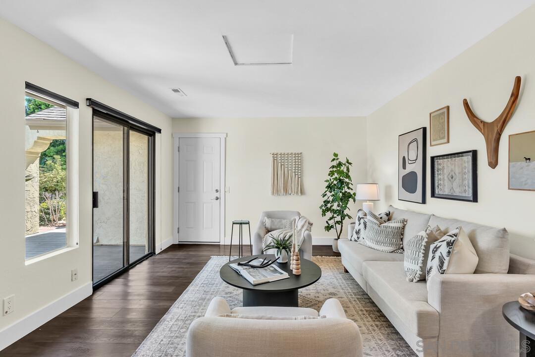 Detail Gallery Image 10 of 50 For 11530  Alkaid, San Diego,  CA 92126 - 3 Beds | 2/1 Baths