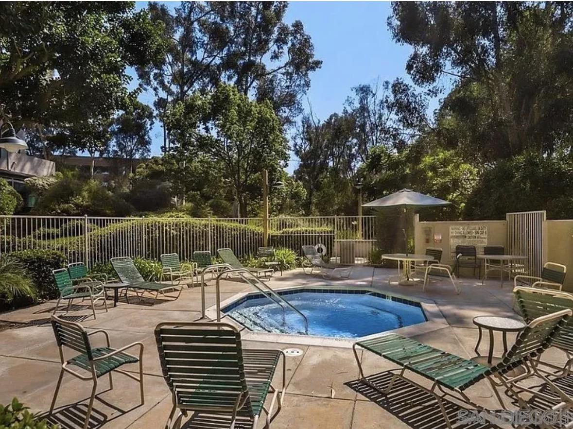 Detail Gallery Image 4 of 28 For 9730  Mesa Springs  #22,  San Diego,  CA 92126 - 1 Beds | 1 Baths