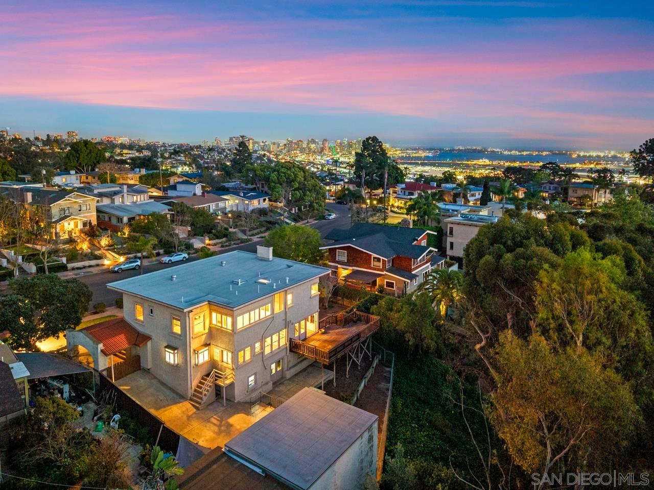 Detail Gallery Image 3 of 71 For 4040  Alameda, San Diego,  CA 92103 - 4 Beds | 4 Baths