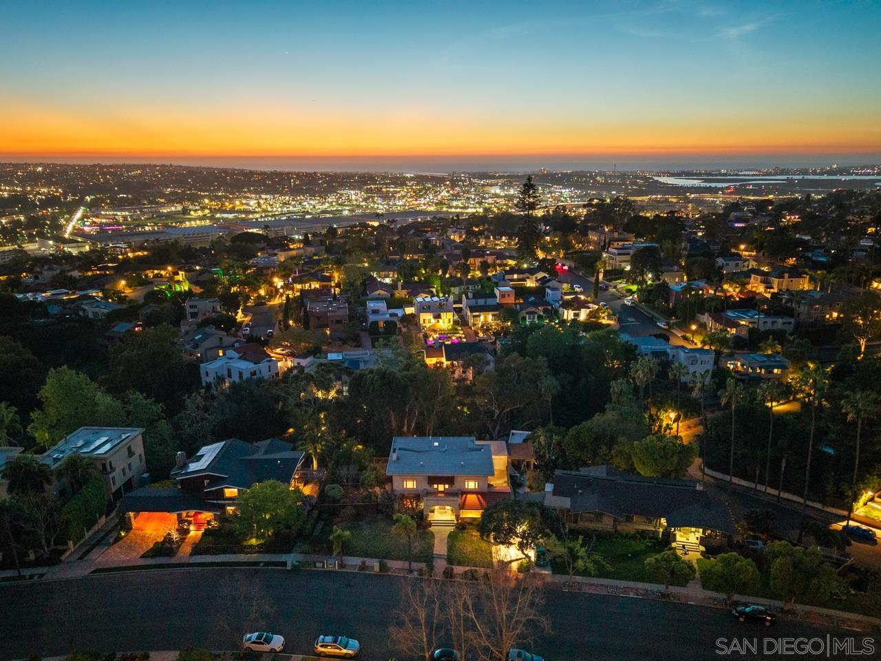 Detail Gallery Image 7 of 71 For 4040  Alameda, San Diego,  CA 92103 - 4 Beds | 4 Baths