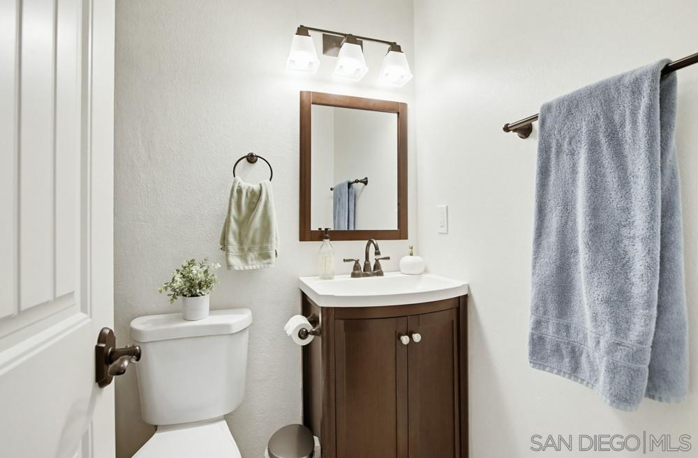 Detail Gallery Image 27 of 57 For 11050  Westonhill Dr, San Diego,  CA 92126 - 5 Beds | 3 Baths