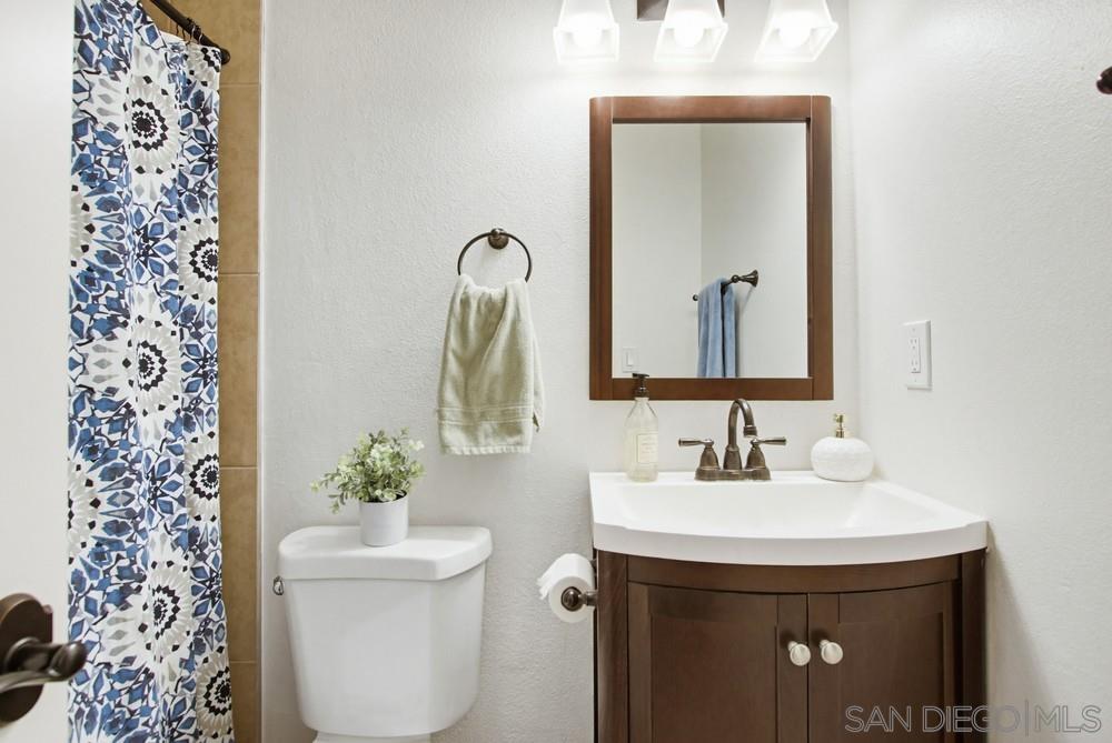 Detail Gallery Image 28 of 57 For 11050  Westonhill Dr, San Diego,  CA 92126 - 5 Beds | 3 Baths