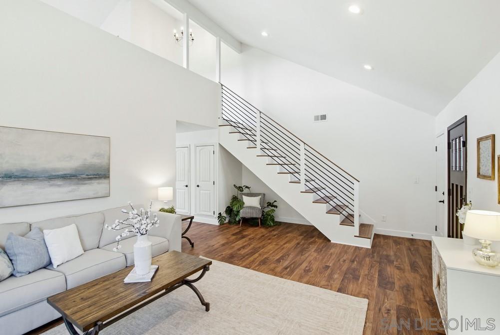 Detail Gallery Image 6 of 57 For 11050  Westonhill Dr, San Diego,  CA 92126 - 5 Beds | 3 Baths