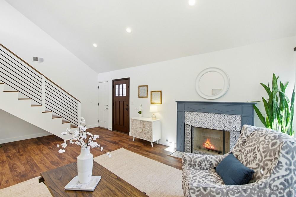 Detail Gallery Image 7 of 57 For 11050  Westonhill Dr, San Diego,  CA 92126 - 5 Beds | 3 Baths