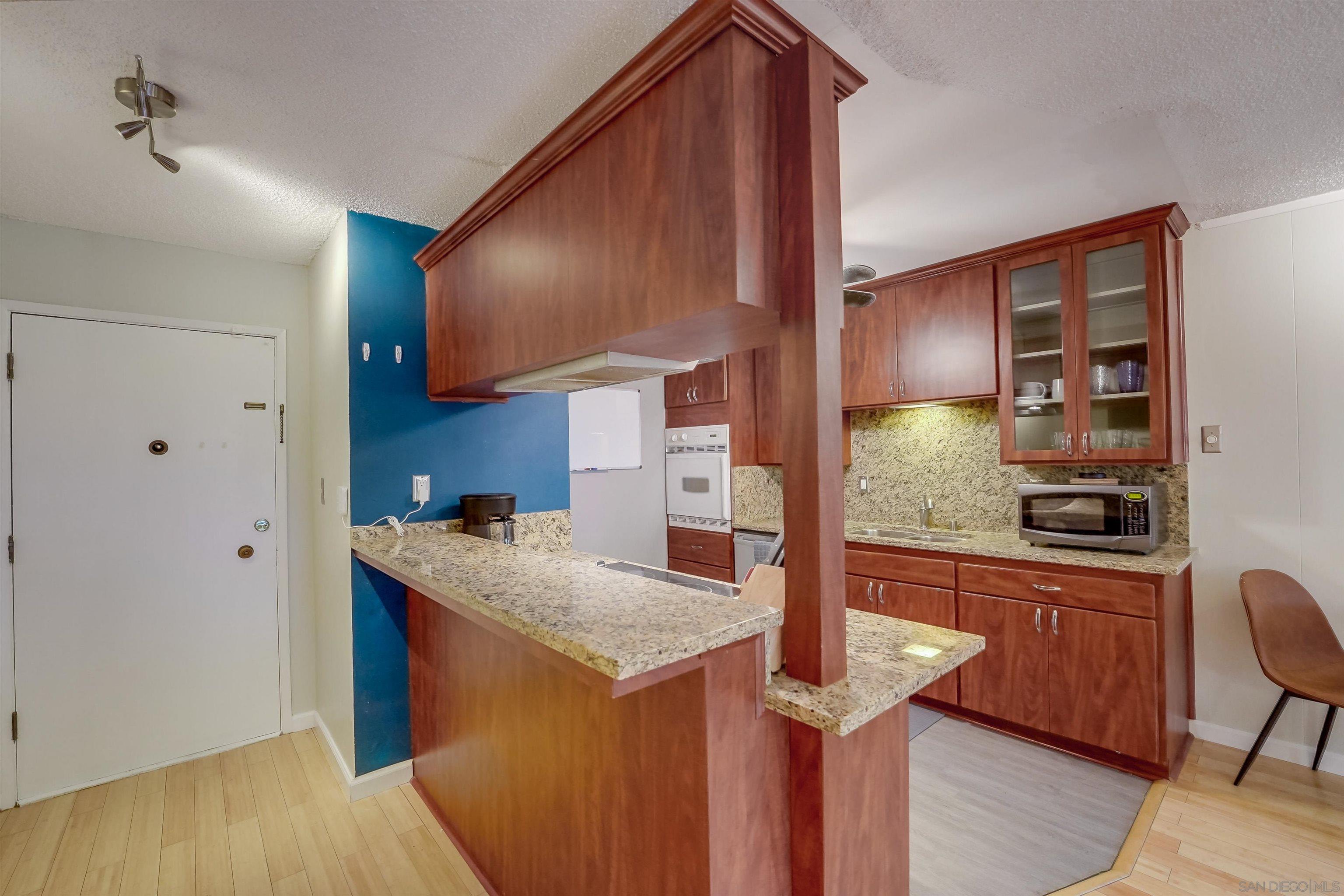 Detail Gallery Image 9 of 30 For 4444 W Point Loma  #41,  San Diego,  CA 92107 - 1 Beds | 1 Baths