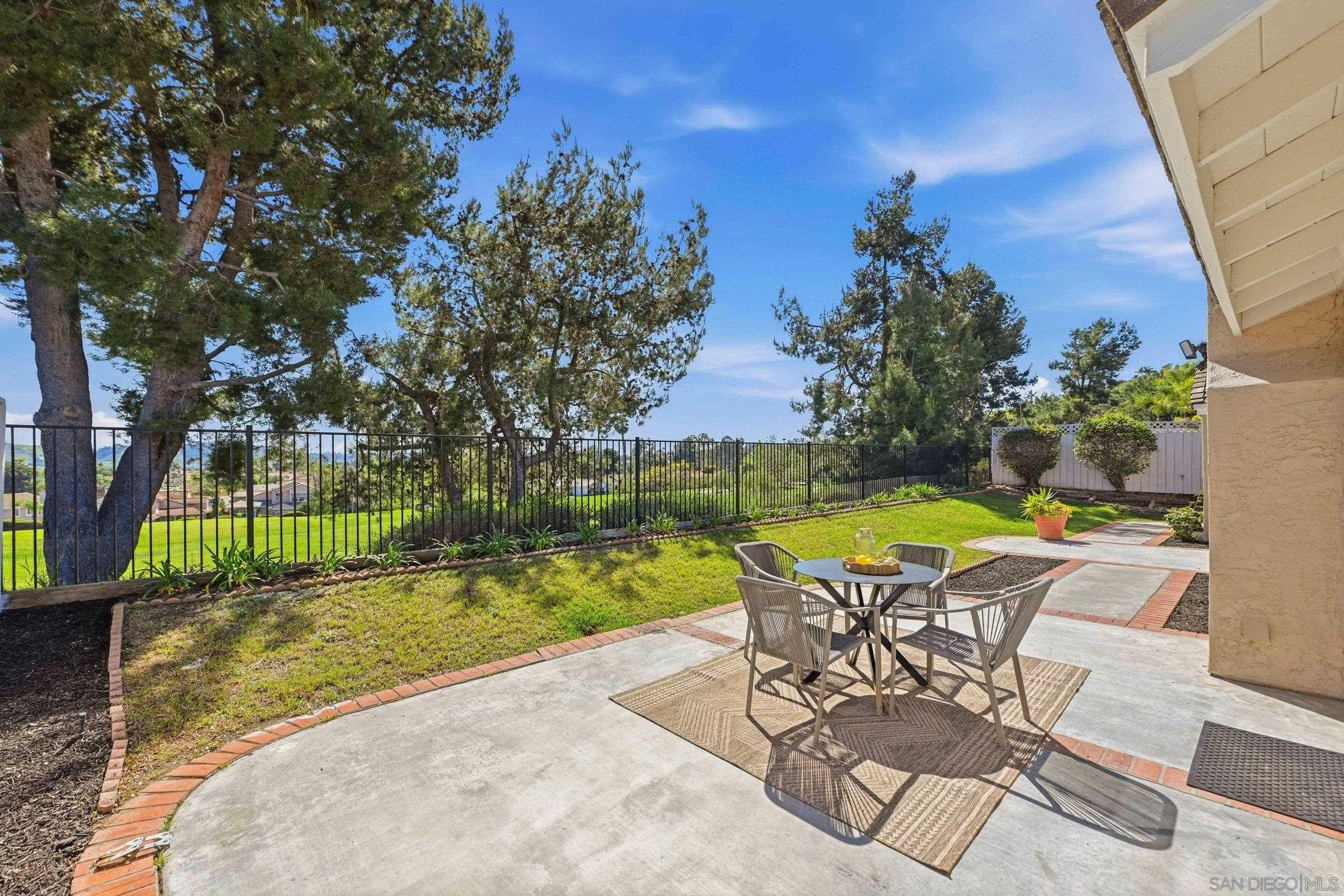 Detail Gallery Image 27 of 39 For 3439  Northwood Dr., Oceanside,  CA 92058 - 4 Beds | 2/1 Baths