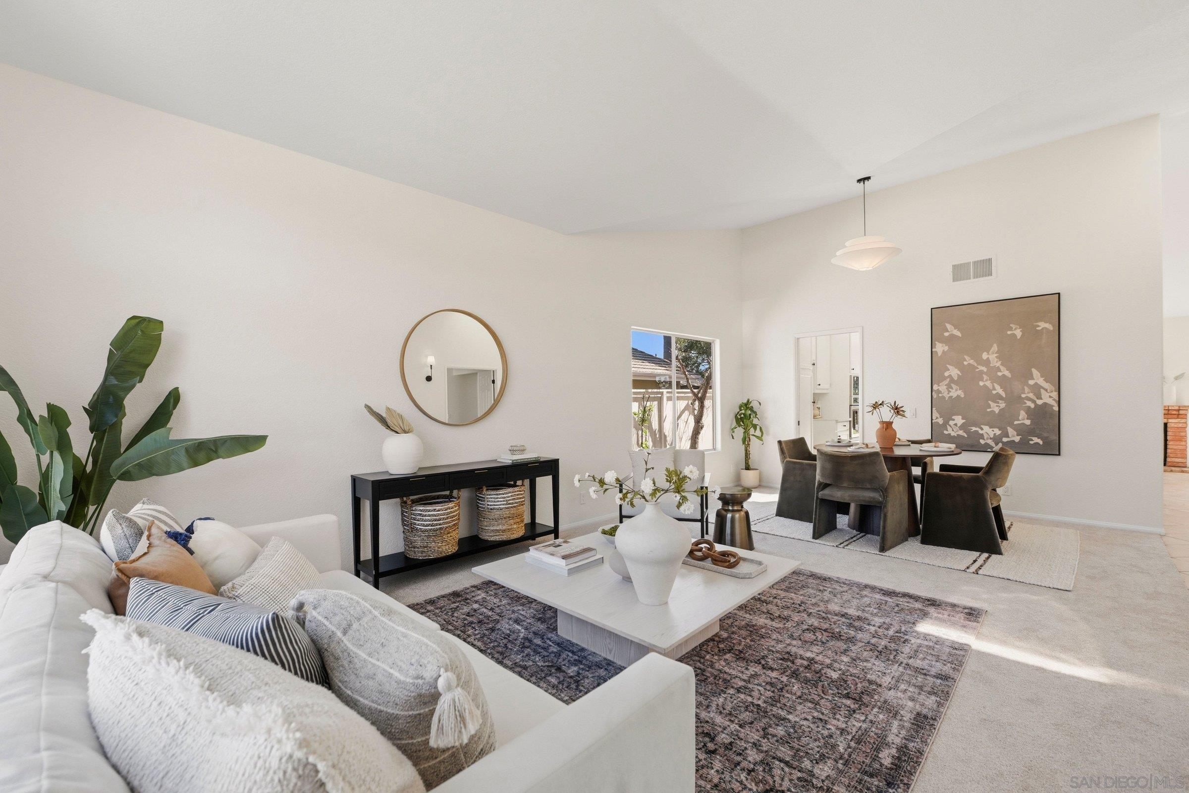 Detail Gallery Image 8 of 39 For 3439  Northwood Dr., Oceanside,  CA 92058 - 4 Beds | 2/1 Baths