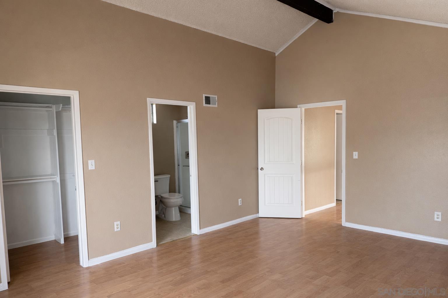 Detail Gallery Image 6 of 9 For 8849  Scorpius Way, San Diego,  CA 92126 - 4 Beds | 2/1 Baths