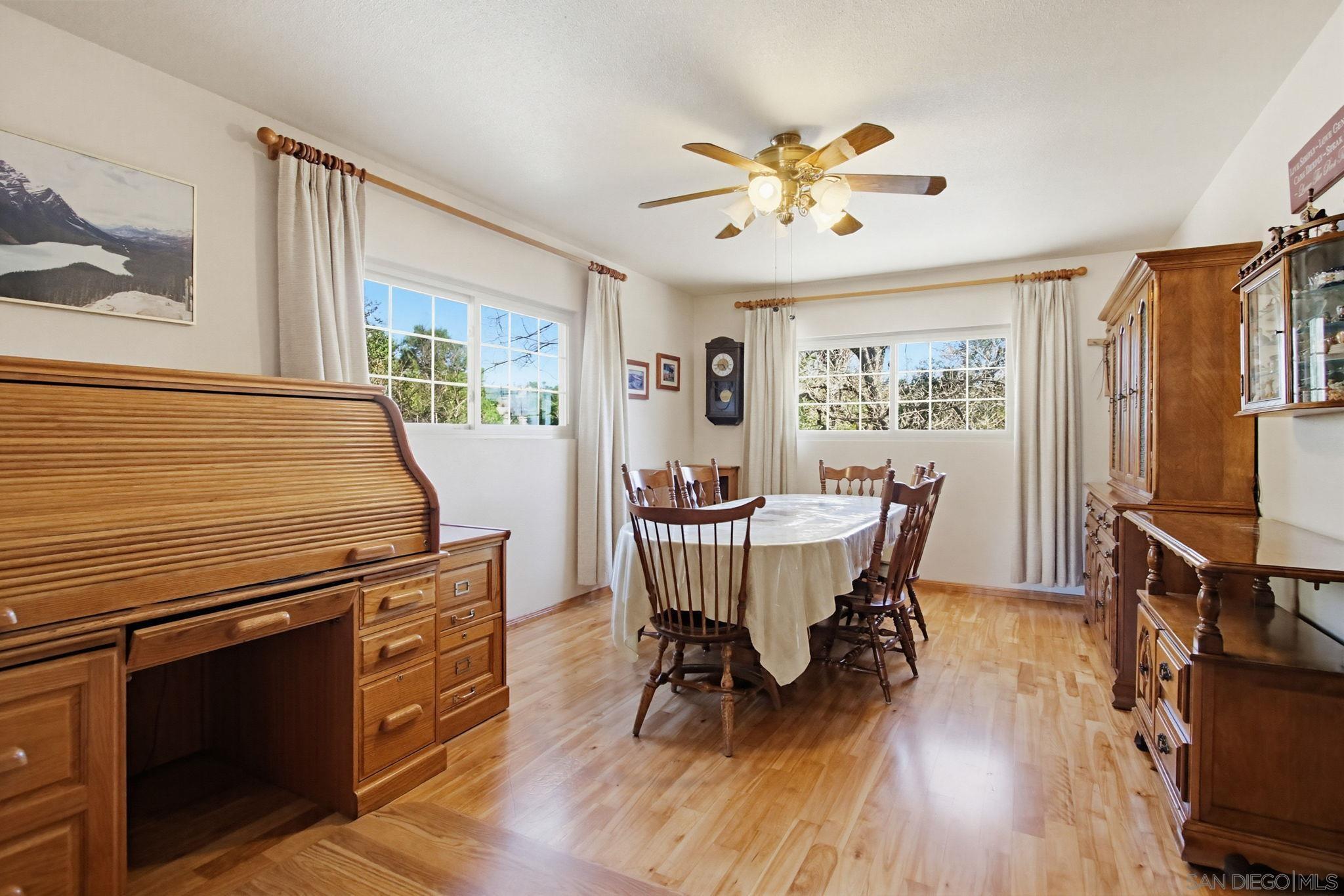 Detail Gallery Image 12 of 55 For 8698  Echo, La Mesa,  CA 91941 - 5 Beds | 3/1 Baths