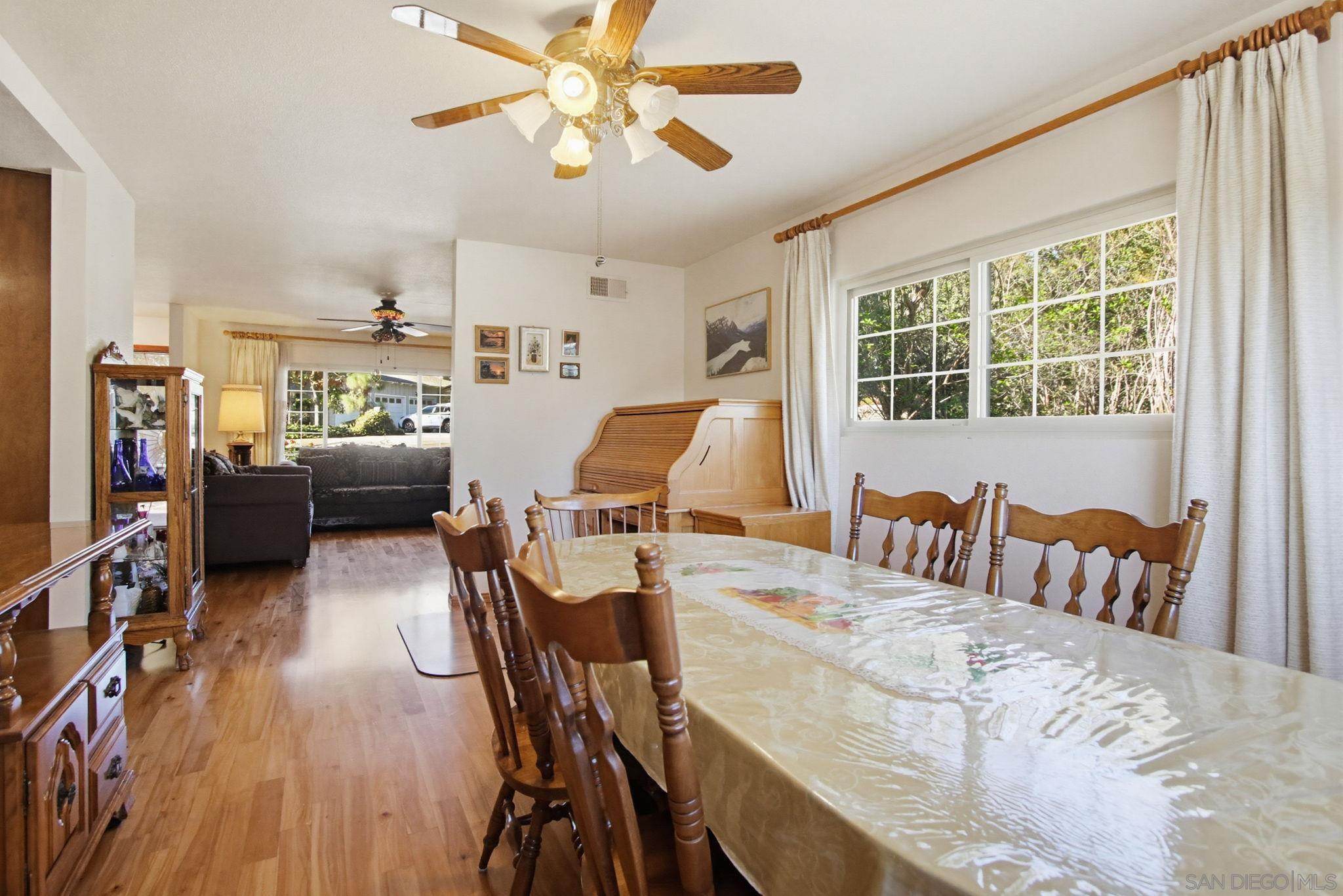 Detail Gallery Image 13 of 55 For 8698  Echo, La Mesa,  CA 91941 - 5 Beds | 3/1 Baths