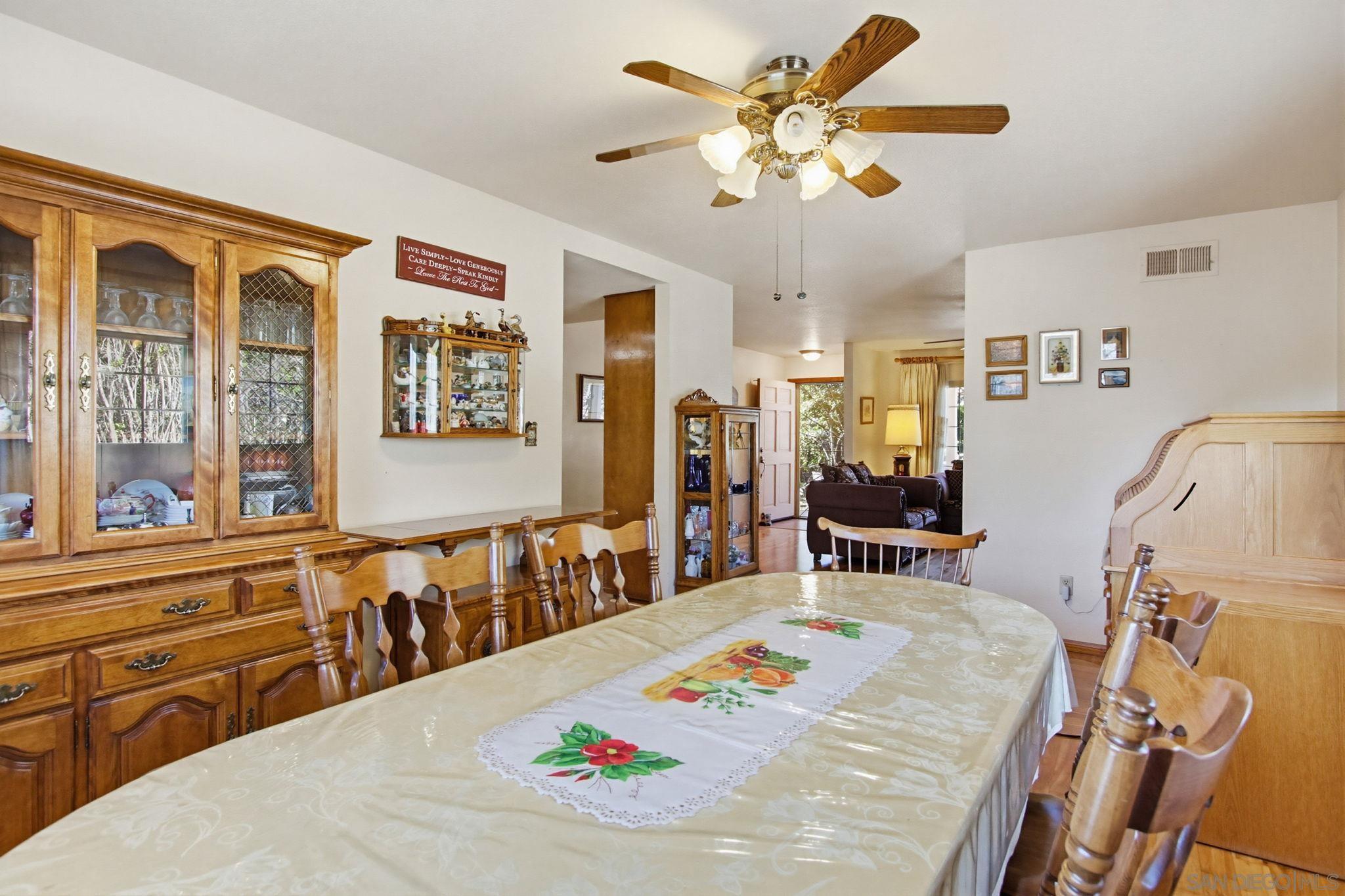 Detail Gallery Image 14 of 55 For 8698  Echo, La Mesa,  CA 91941 - 5 Beds | 3/1 Baths