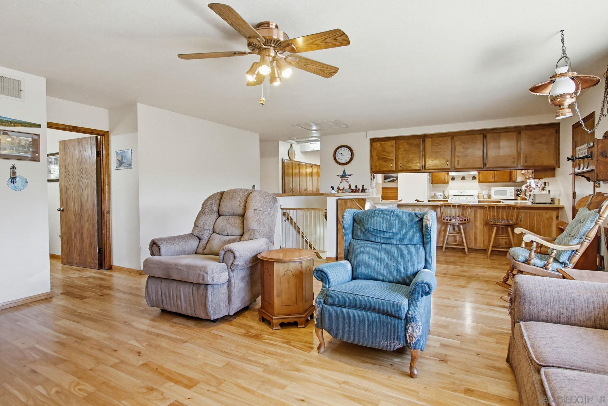 Detail Gallery Image 21 of 55 For 8698  Echo, La Mesa,  CA 91941 - 5 Beds | 3/1 Baths