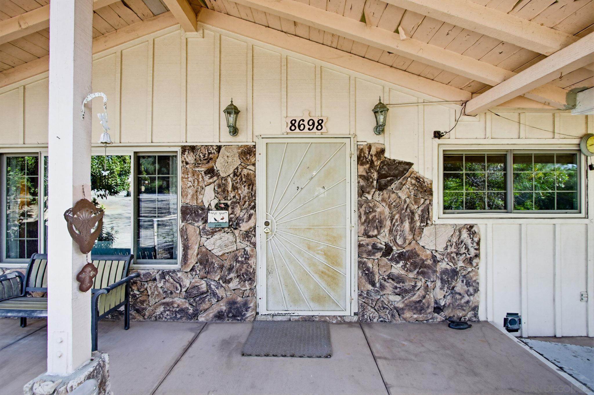 Detail Gallery Image 5 of 55 For 8698  Echo, La Mesa,  CA 91941 - 5 Beds | 3/1 Baths